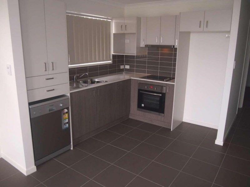 2/67 Braxlaw Crescent, Dakabin, QLD 4503