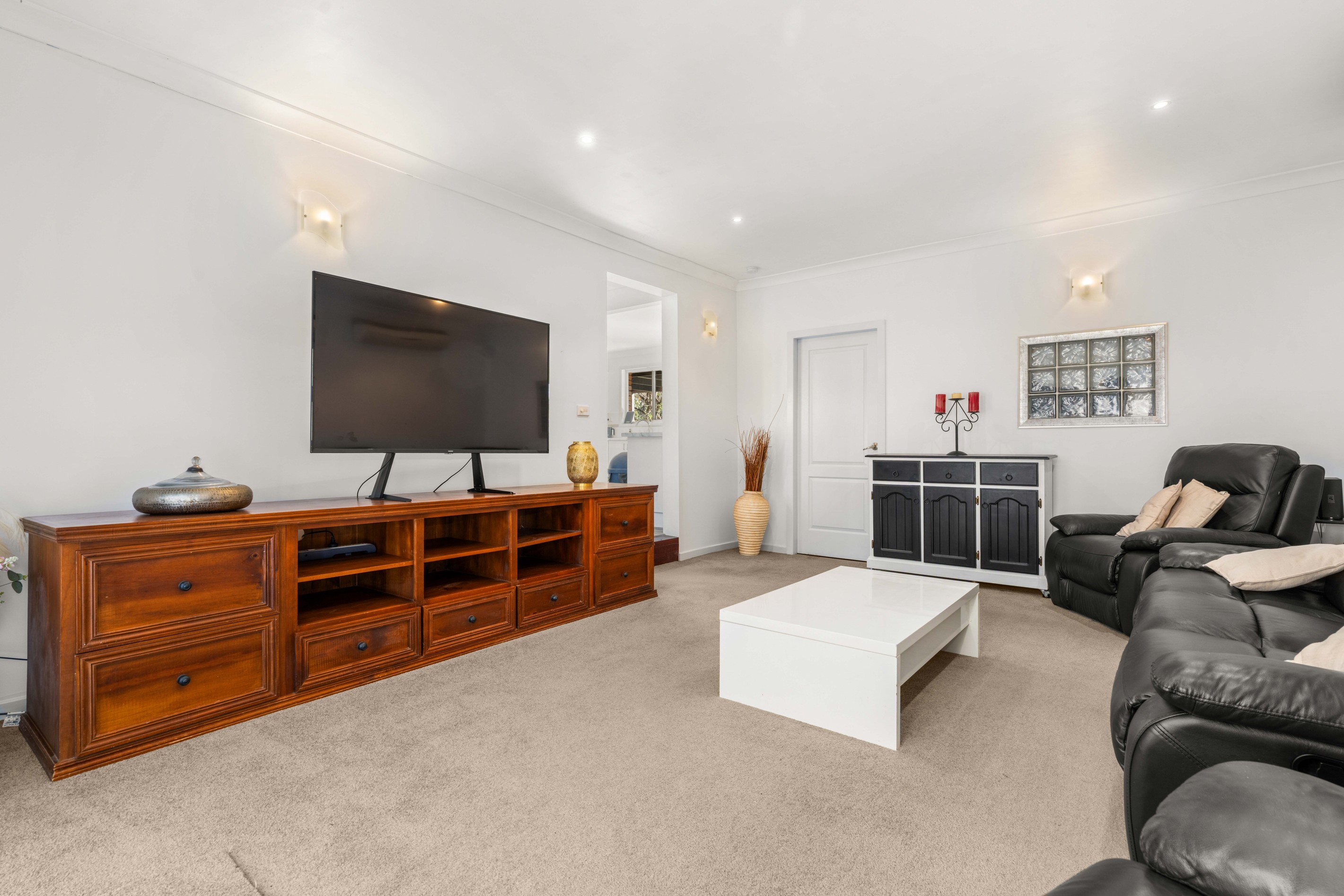 10 Jaycee Avenue, Nowra, NSW 2541