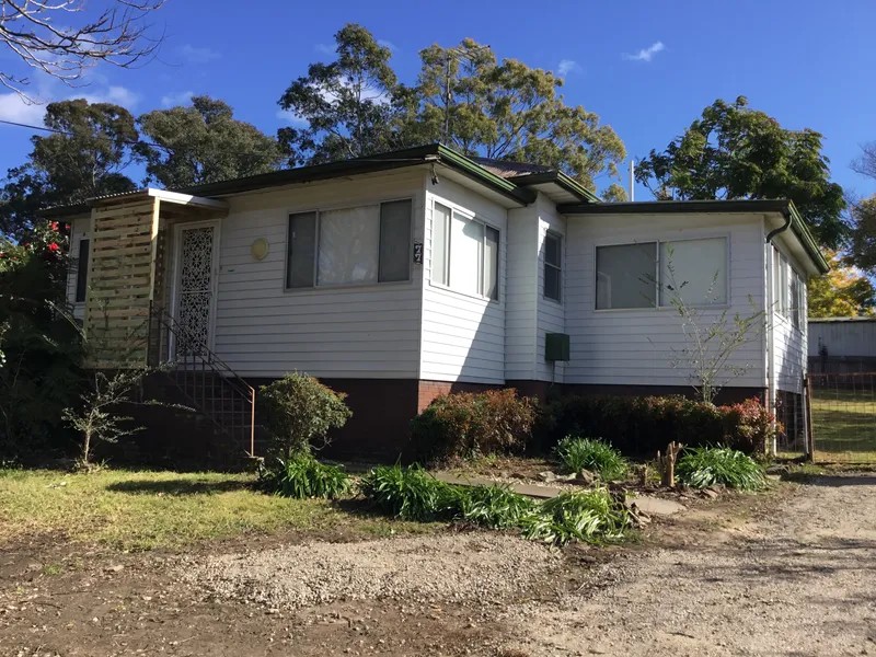 77 Pitt Street, Tahmoor, NSW 2573