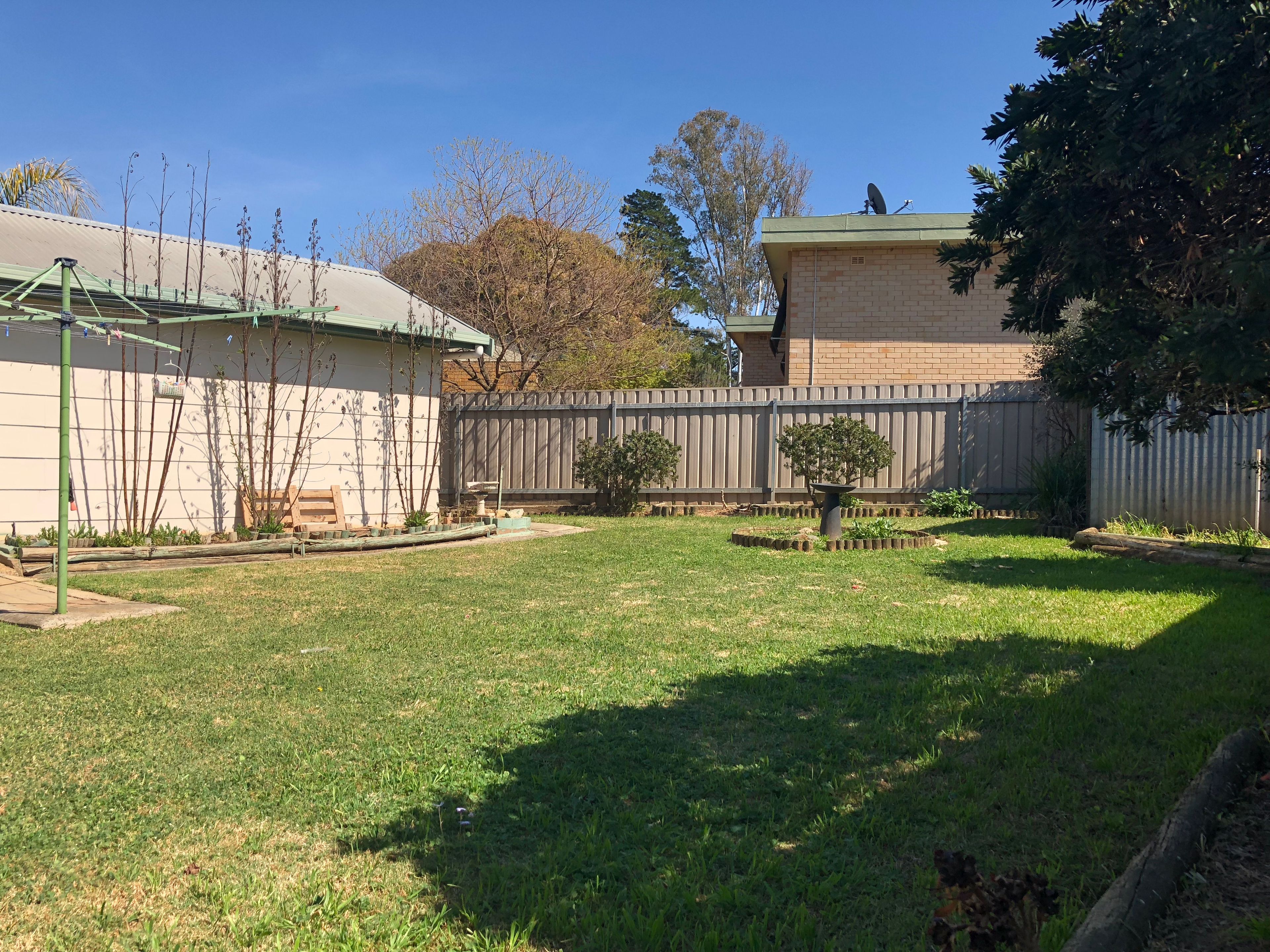 17 Tinga Crescent, Kooringal, NSW 2650