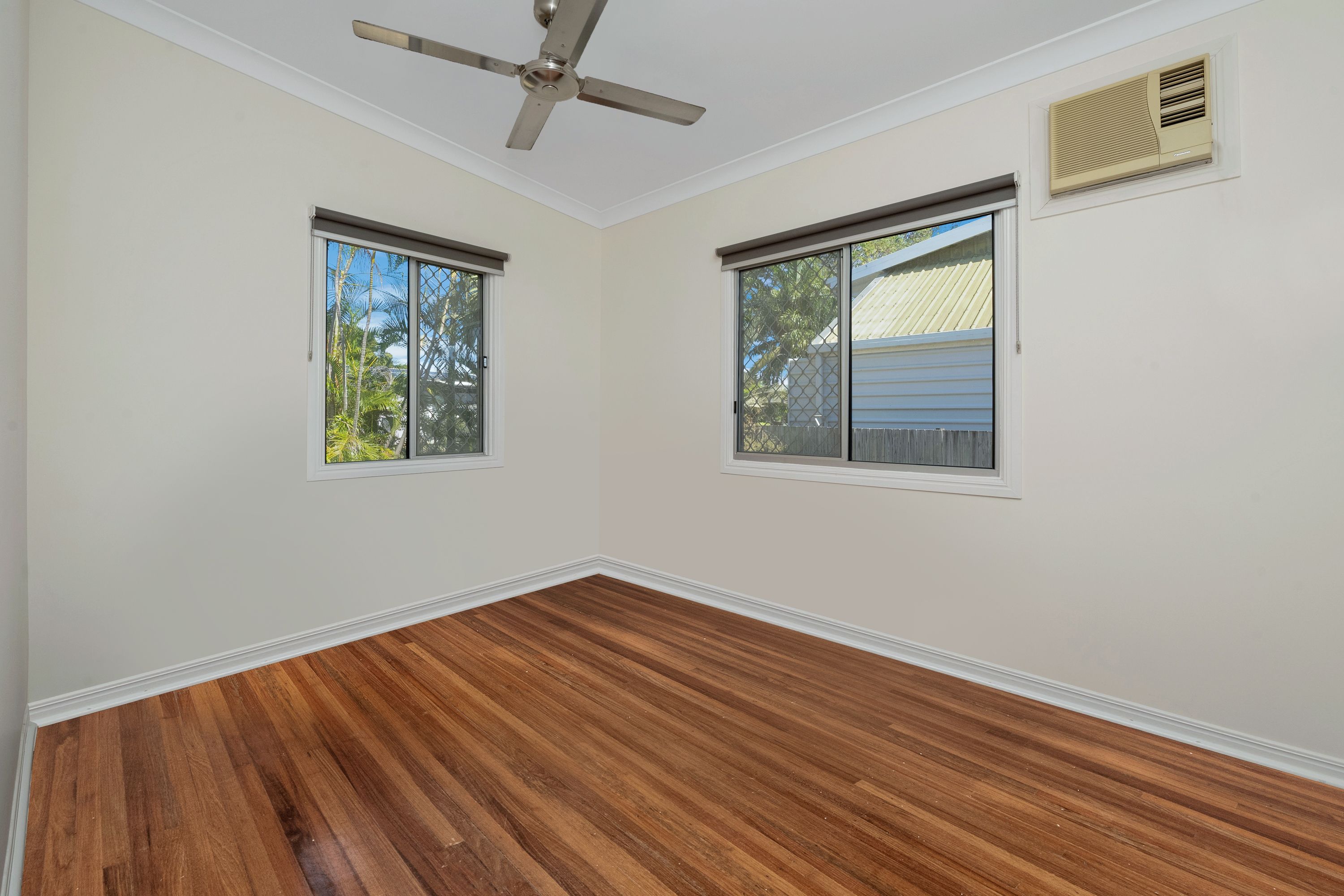 21 Illoura Street — photo 8 of 9