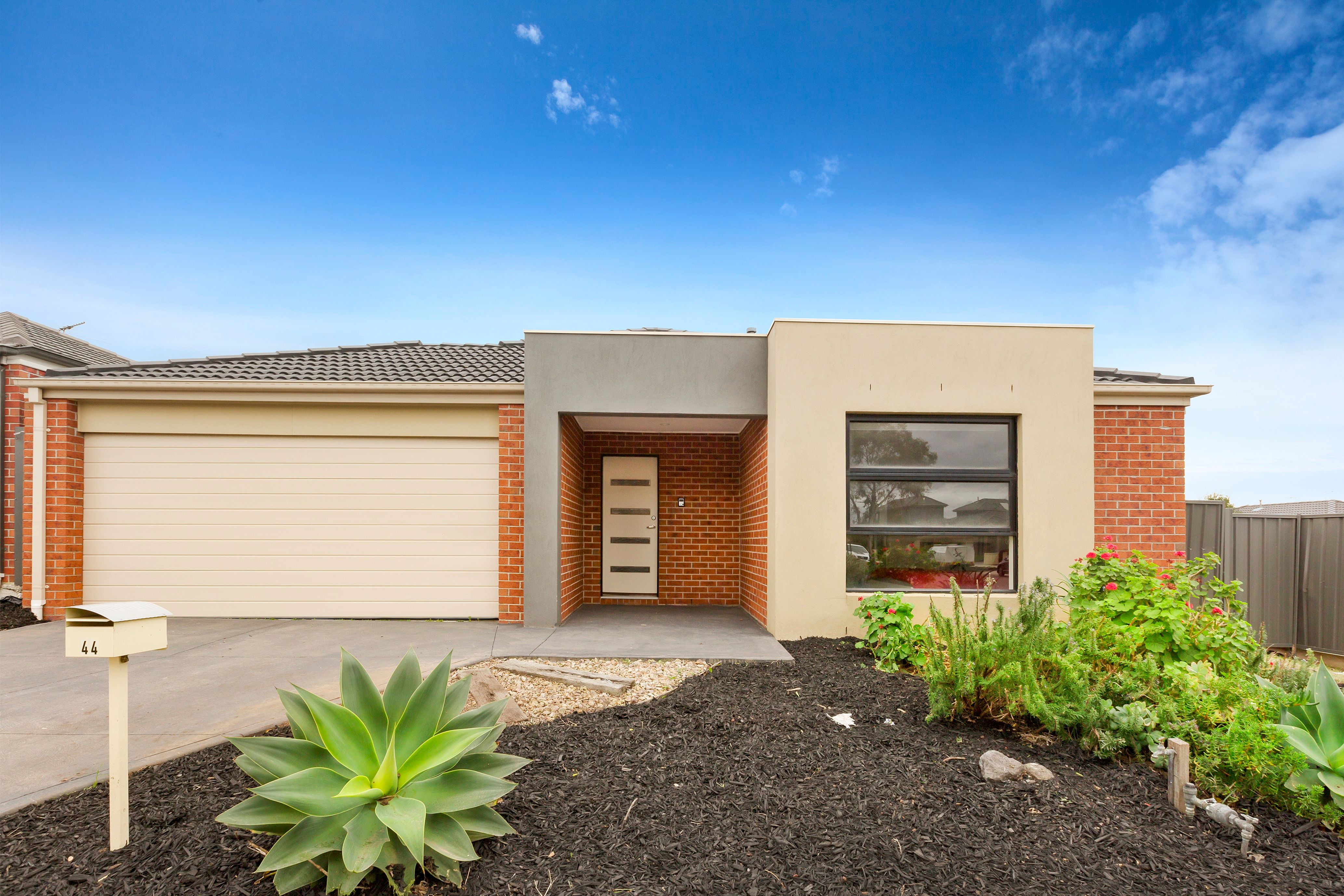 44 Pearl Drive, Craigieburn VIC 3064