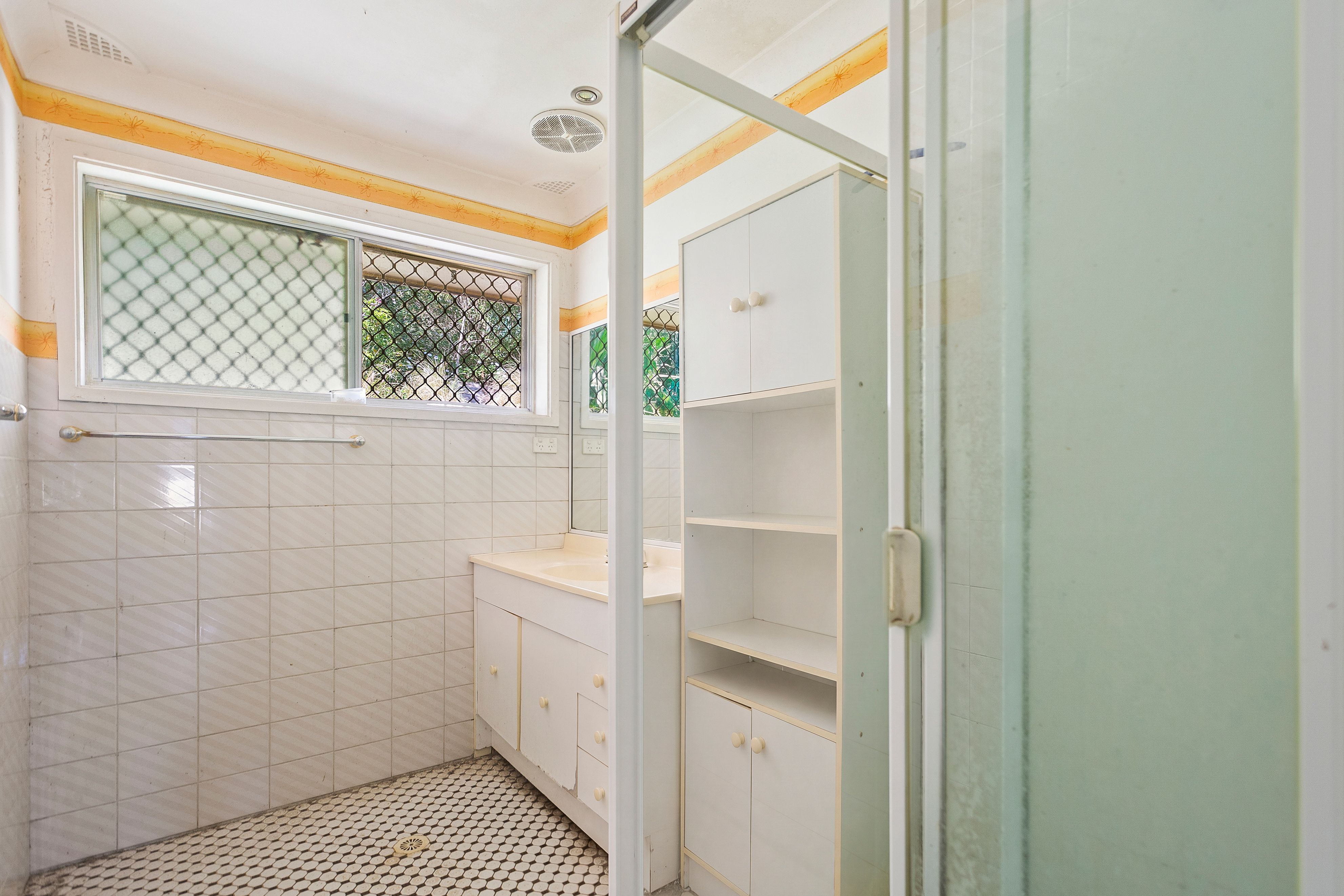 77 Cuthbert Drive — photo 7 of 11