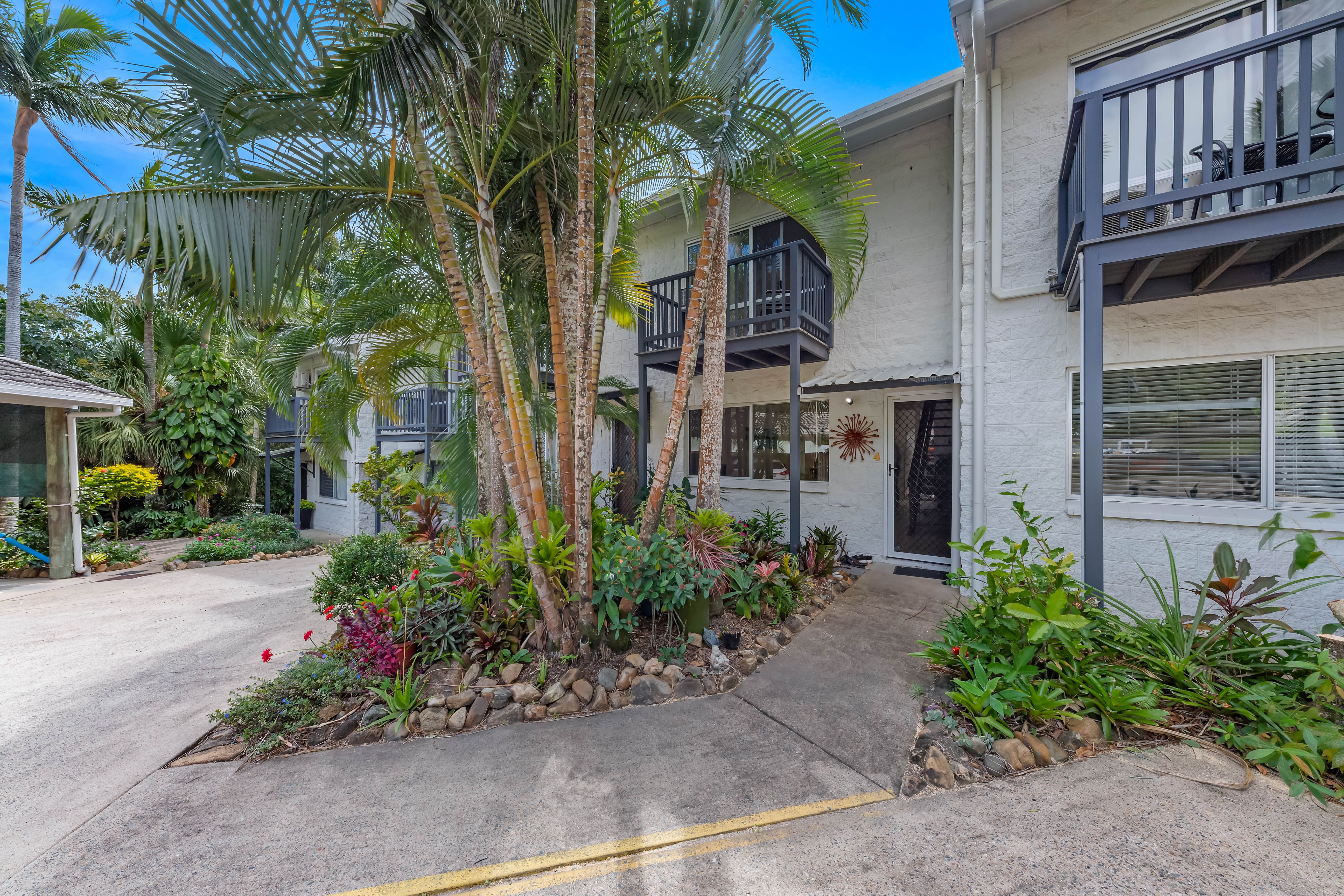 5 Duell Road, Cannonvale QLD 4802