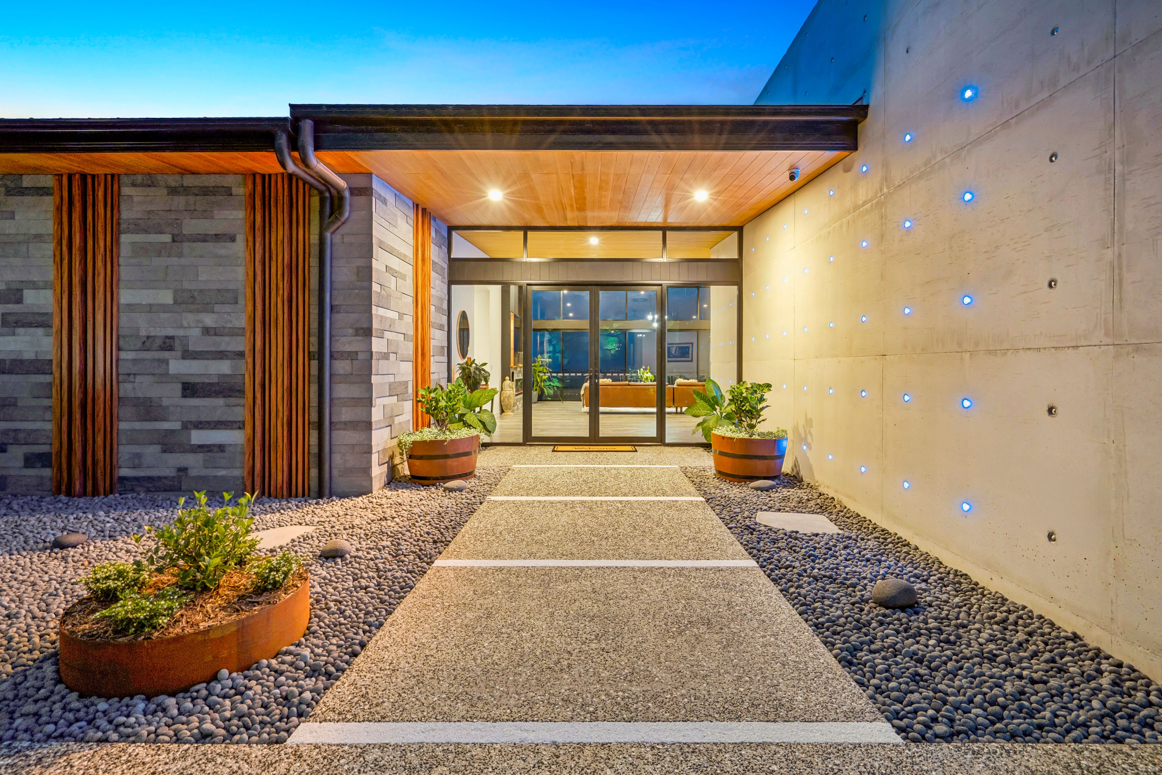 166 Wongawallan Drive — photo 11 of 30