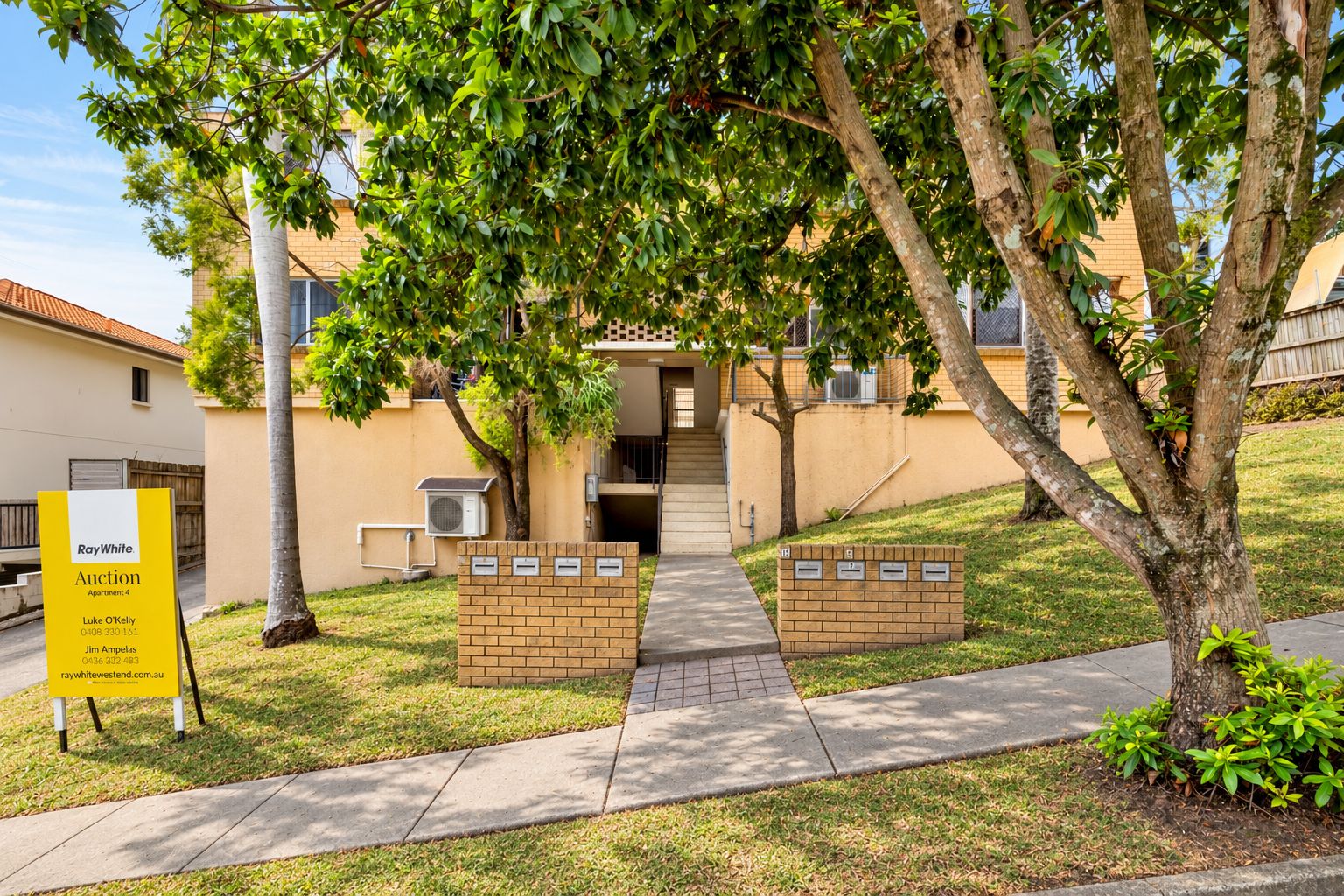 4/15 Jones Street — photo from Ray White West End