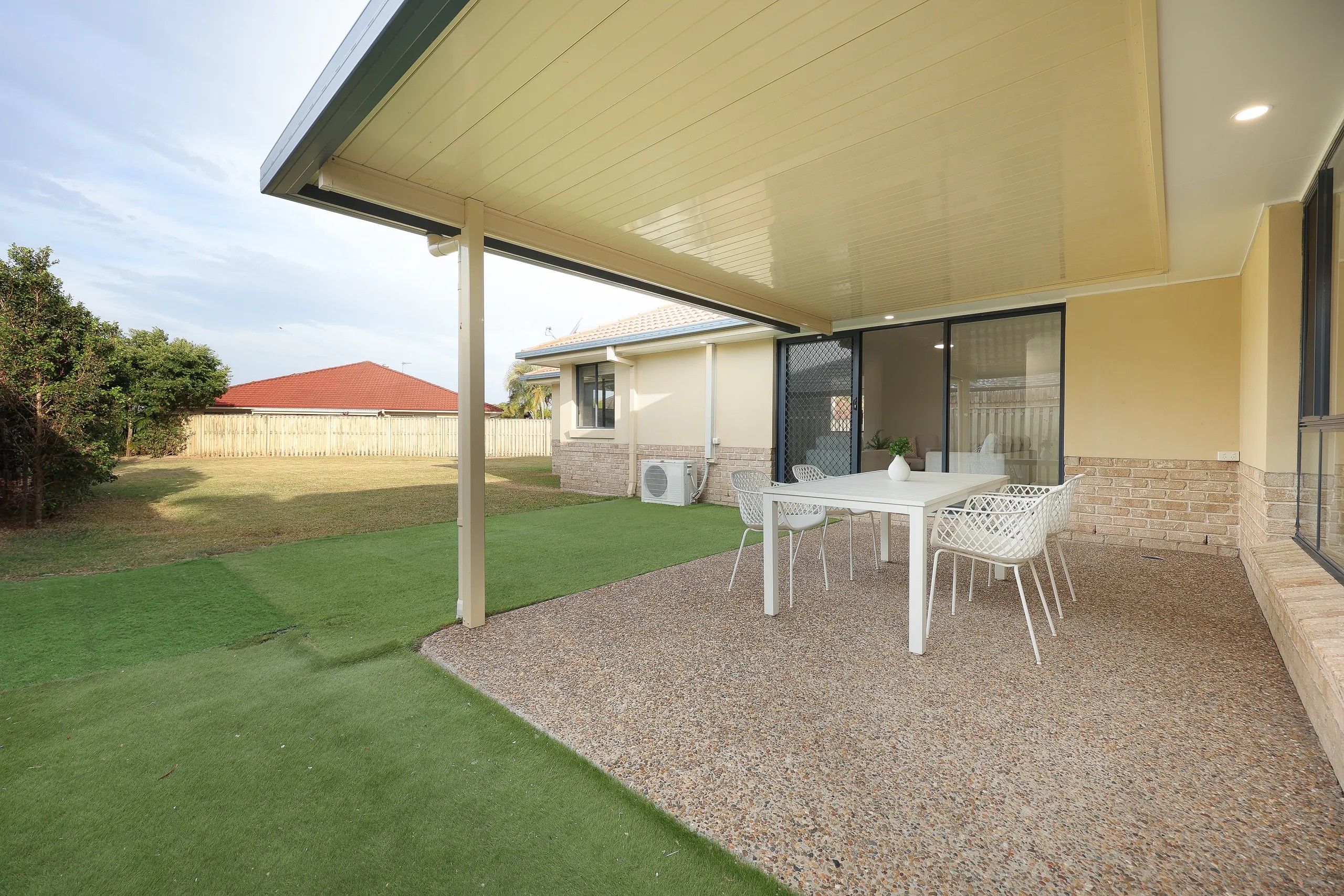 16 Fairbairn Court — photo 12 of 14