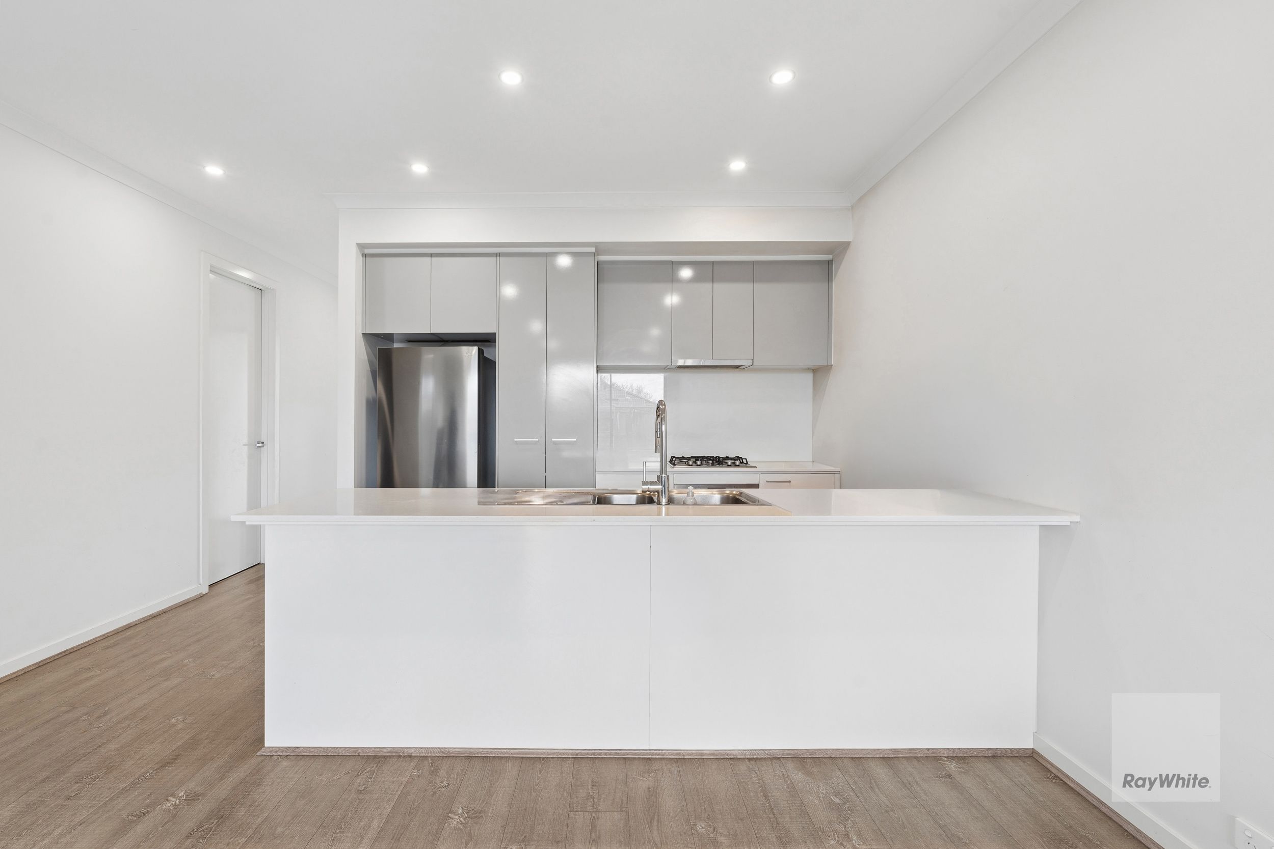 14 Lenox Walk — photo 5 of 18
