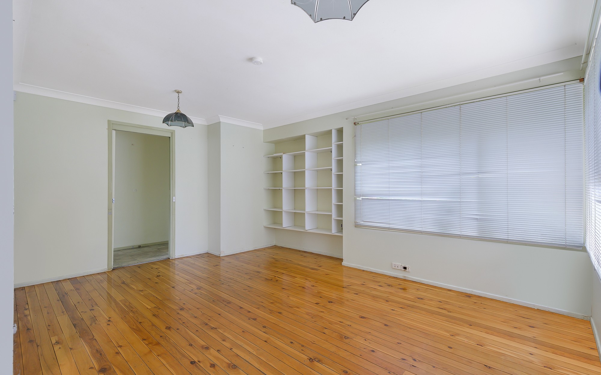 77 Campbellfield Avenue, Bradbury, NSW 2560