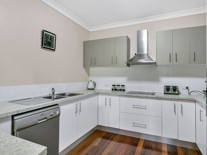 2/3 Guava Street, Holloways Beach, QLD 4878