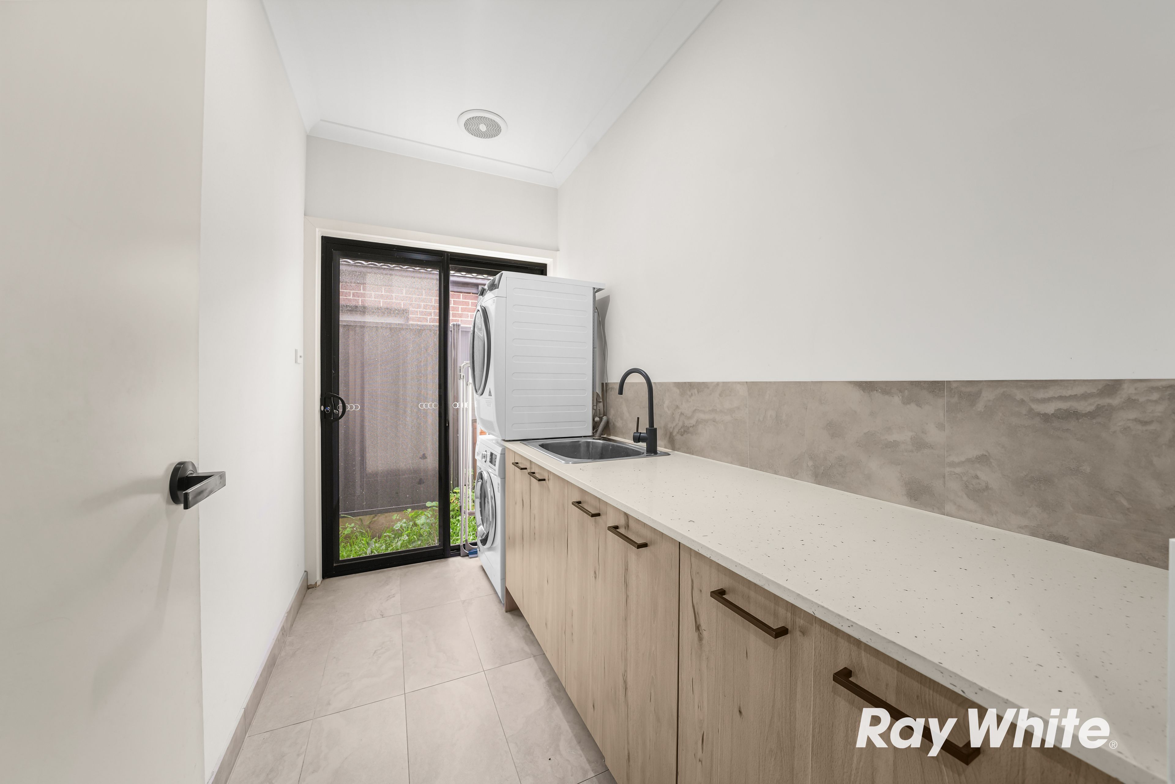 28 Sallybank Crescent — photo 18 of 20