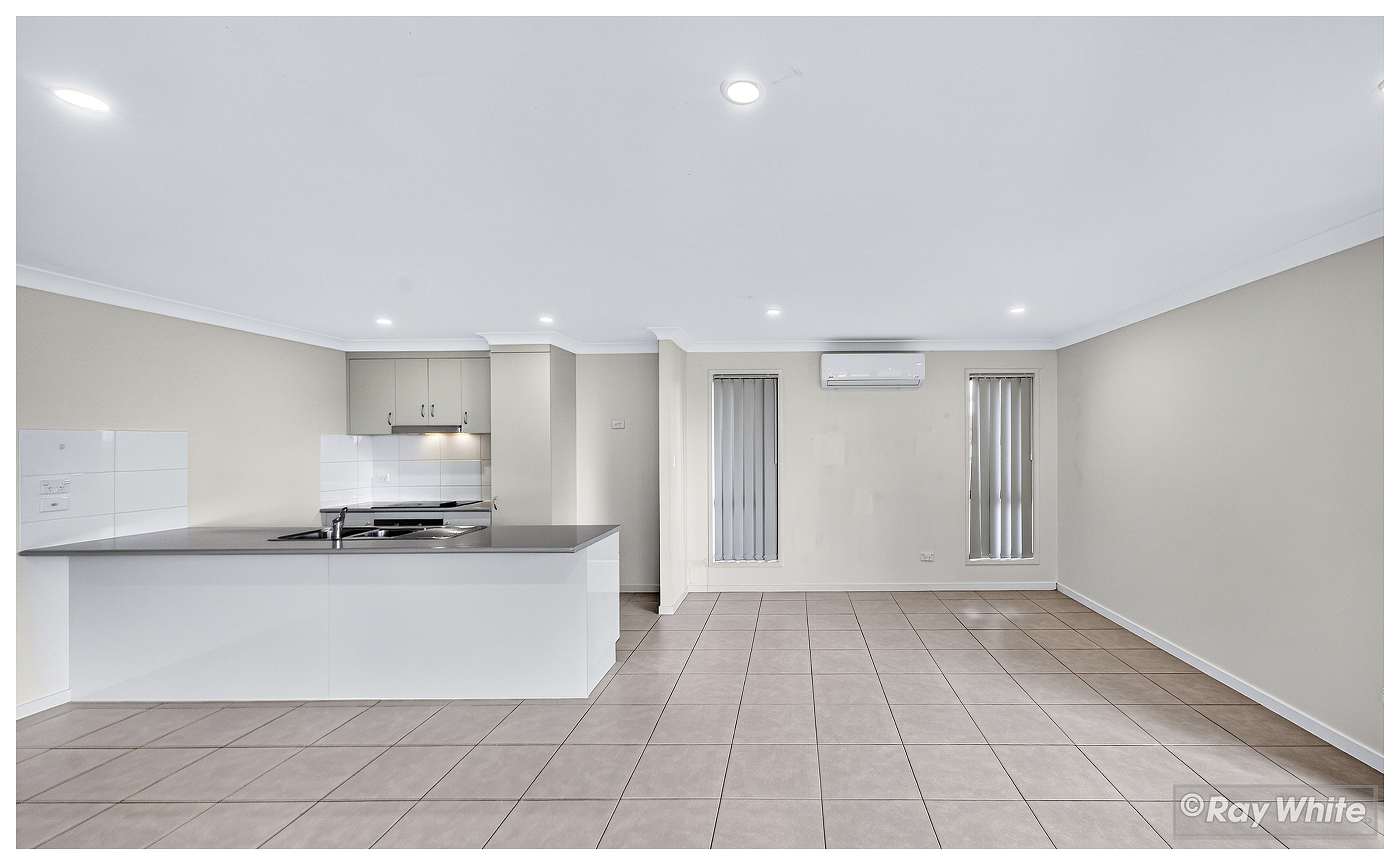 40 Varsity Crescent, Norman Gardens, QLD 4701