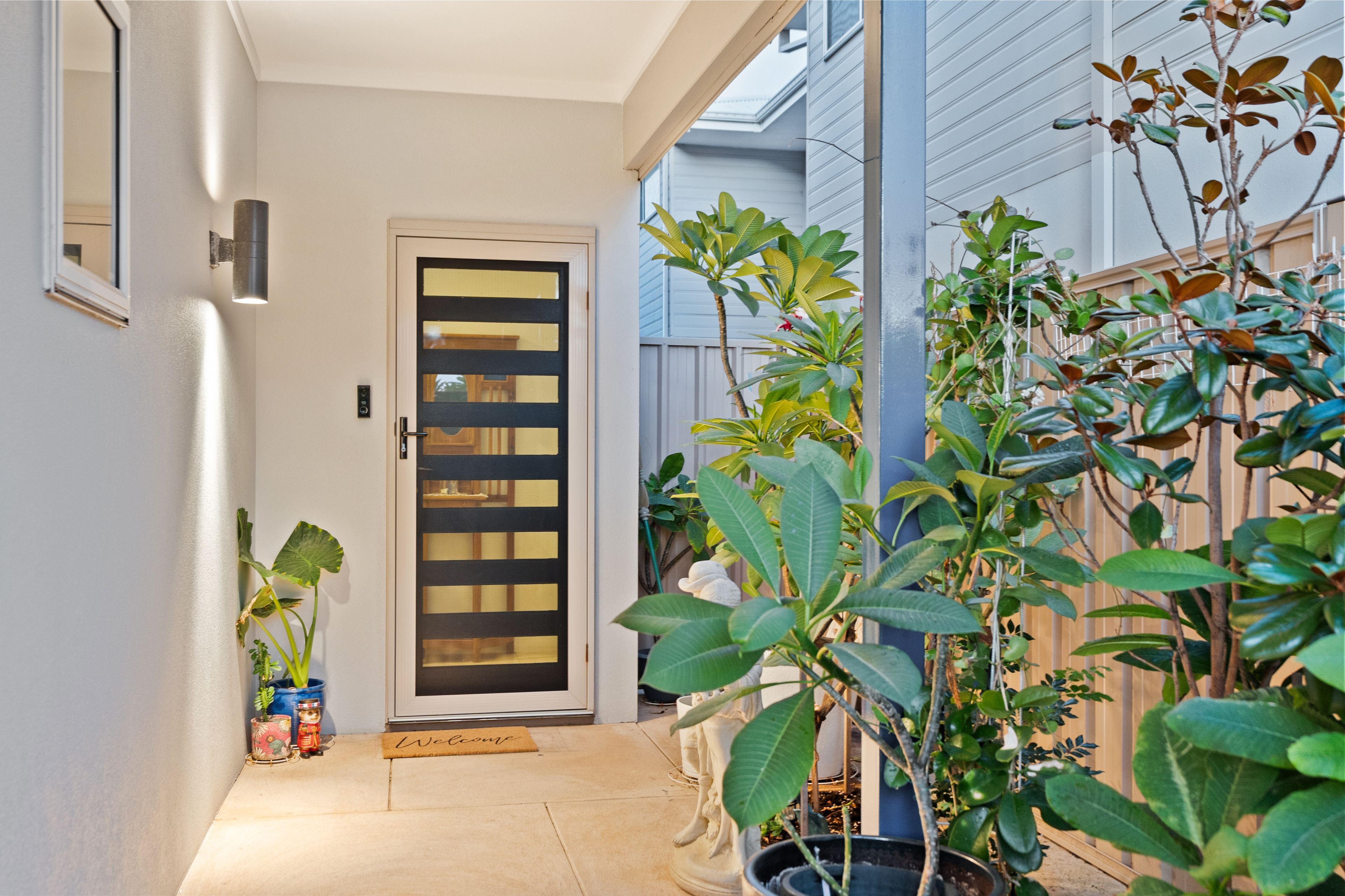 32A Watts Road — photo 7 of 30