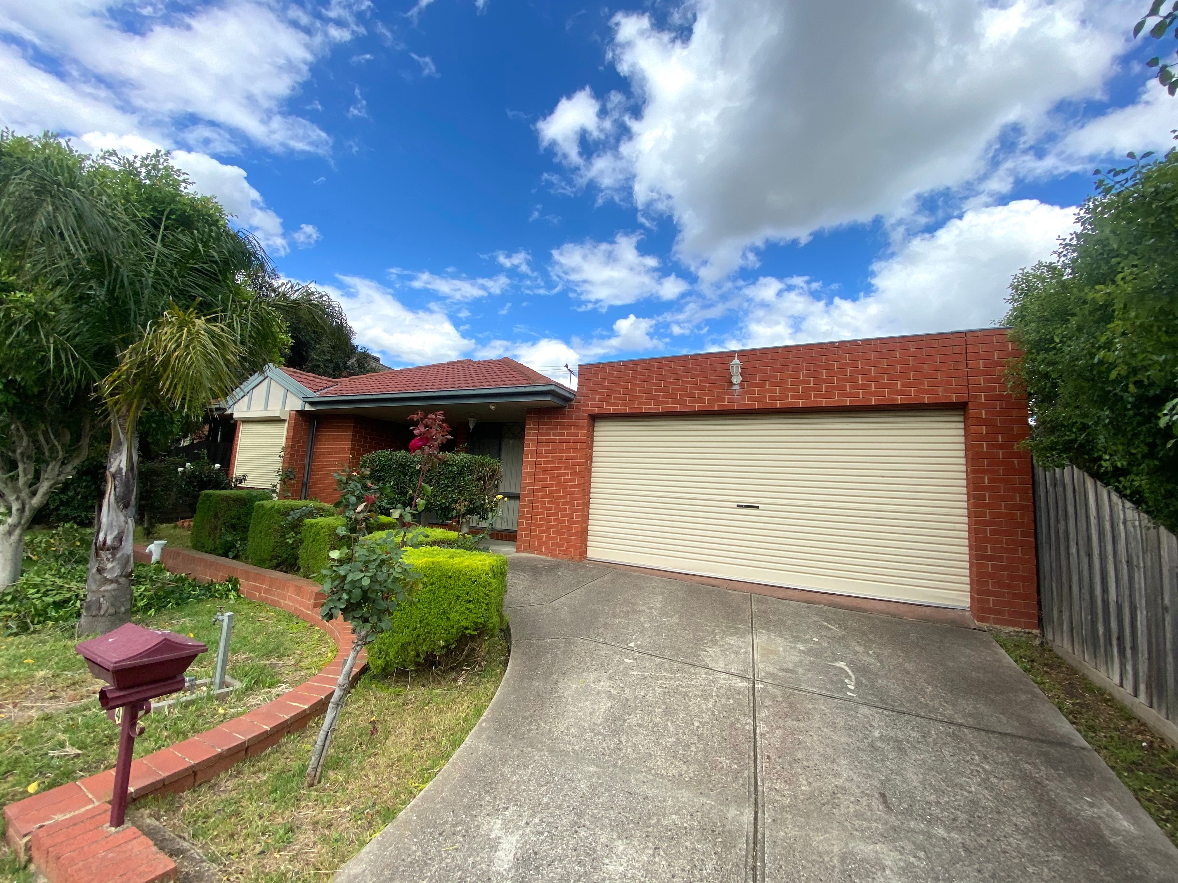 4 Pleasant Close, Mill Park, VIC 3082