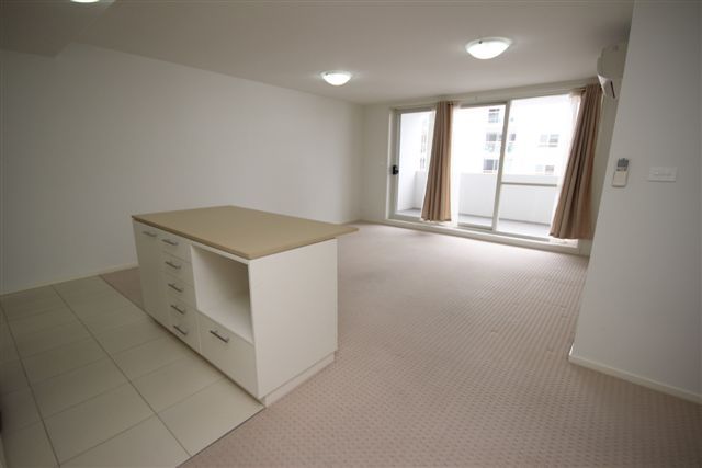 11/64-68 College Street, Belconnen, ACT 2617