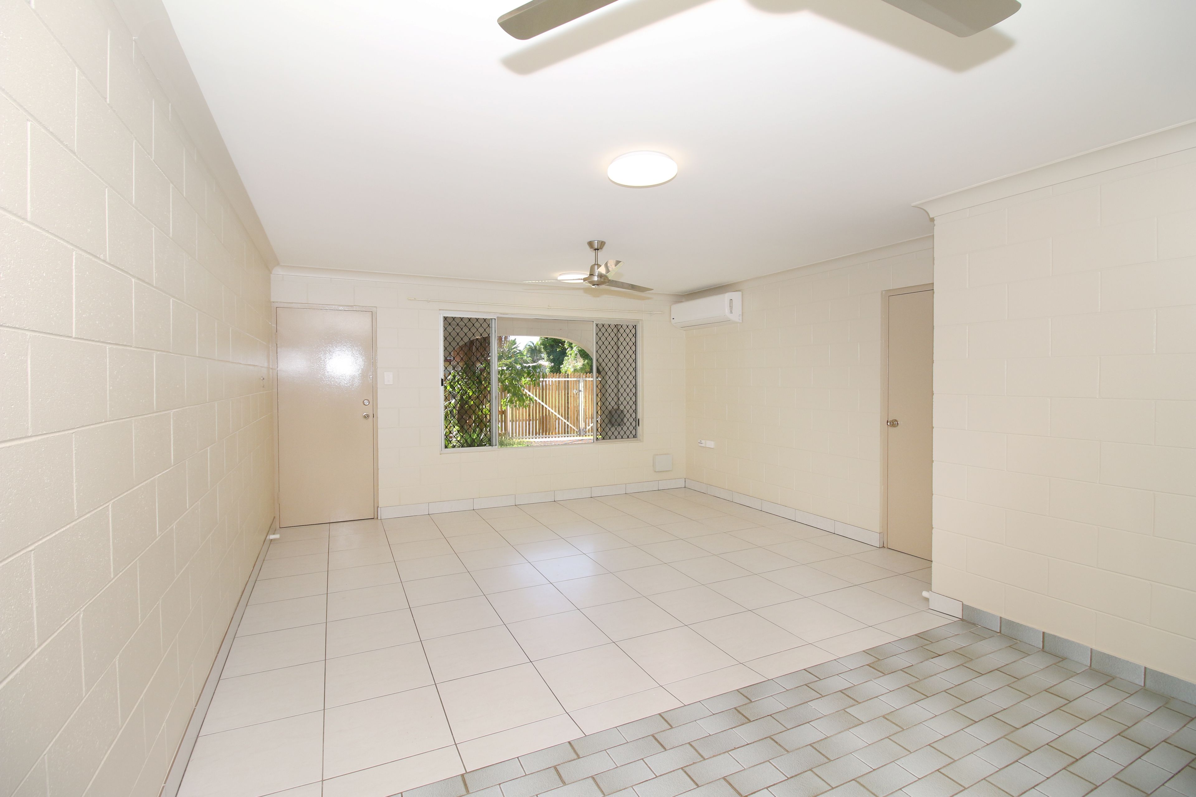 2/33 Valencia Street, Cranbrook, QLD 4814