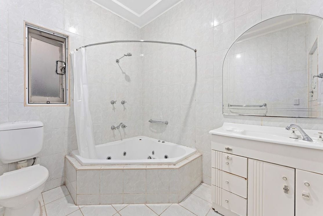 41 Beaconsfield Road — photo 10 of 12