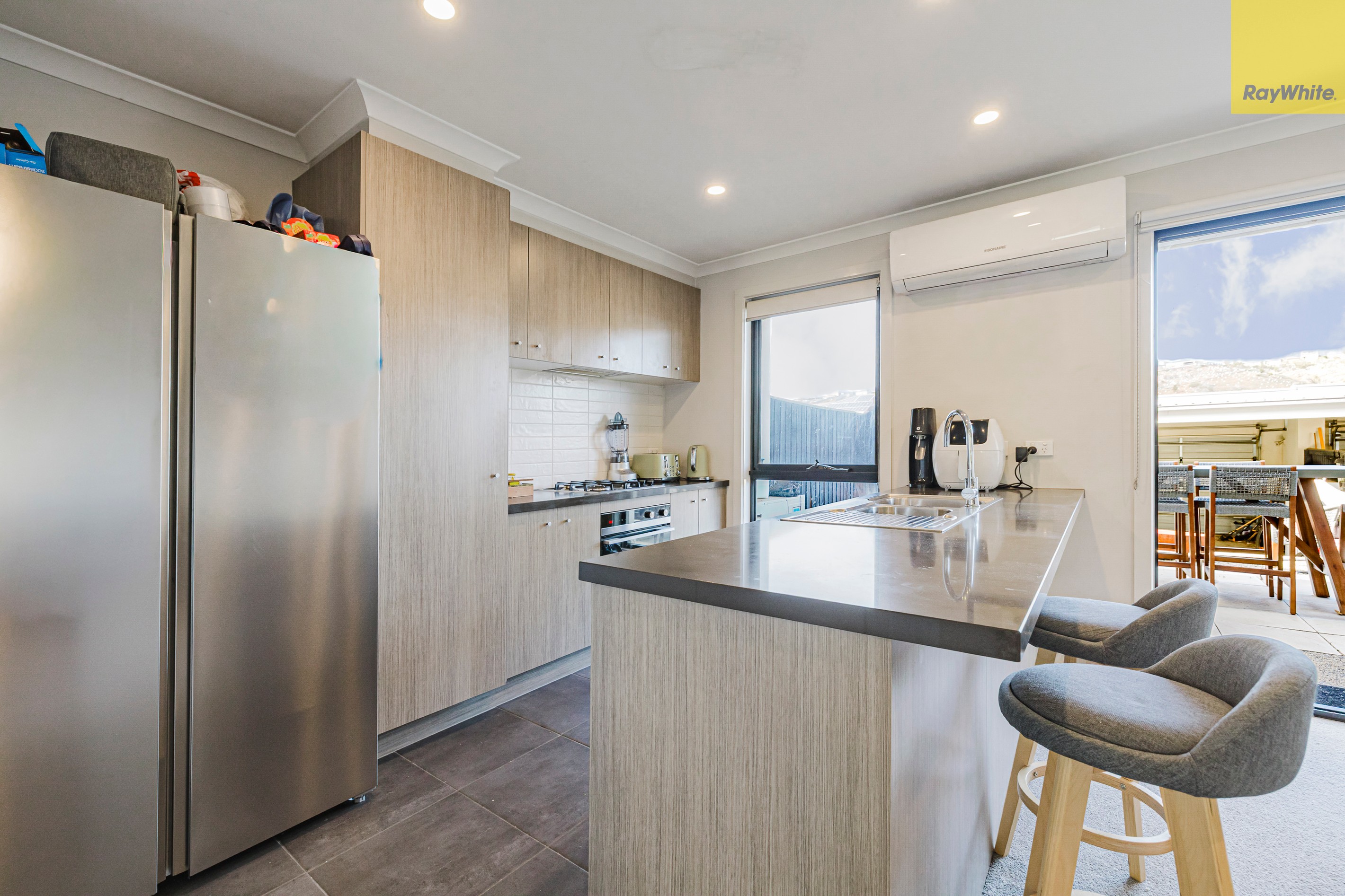 33 Adelong Way, Bacchus Marsh, VIC 3340