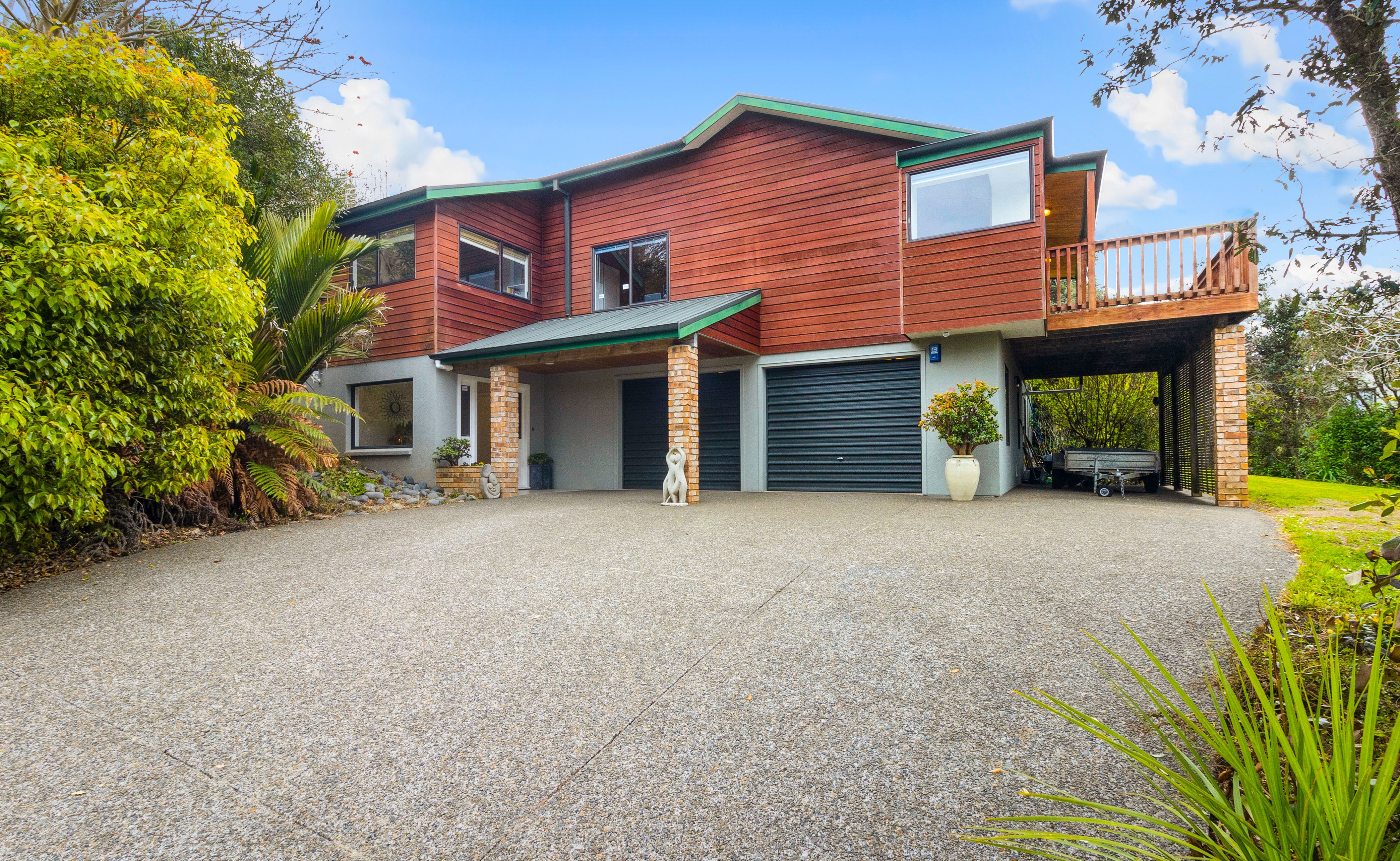 10 Laingfield Terrace, Laingholm, Waitakere City