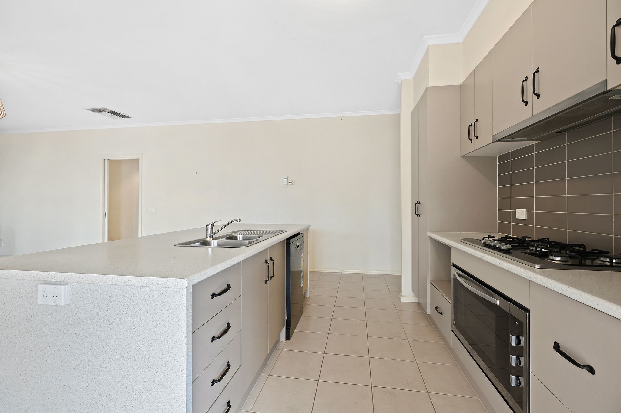 8 Mineral Court, Drouin, VIC 3818 Sold House Ray White Drouin