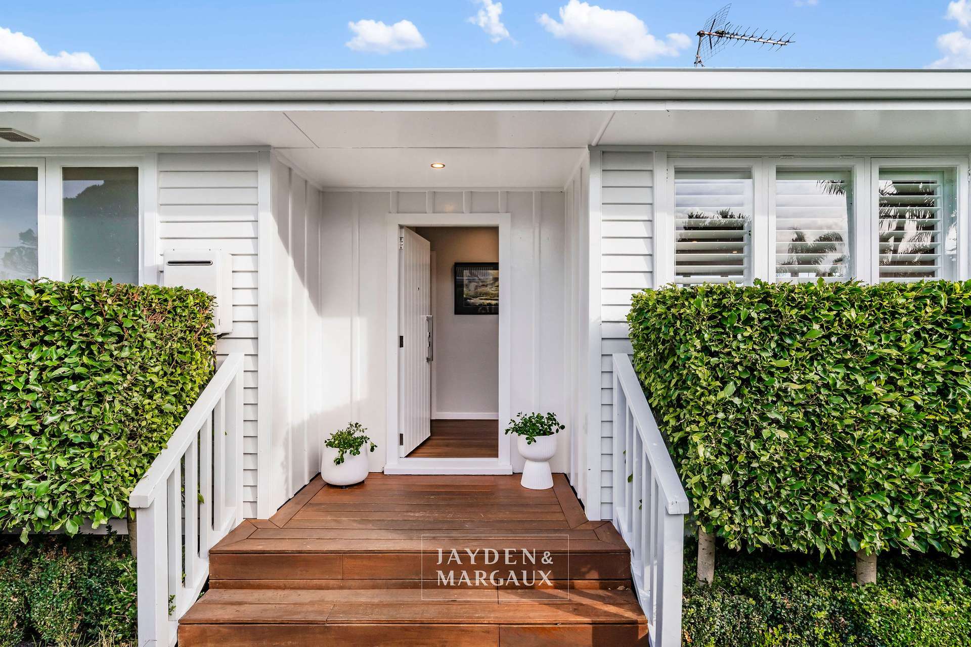 8 Peek Street photo 9