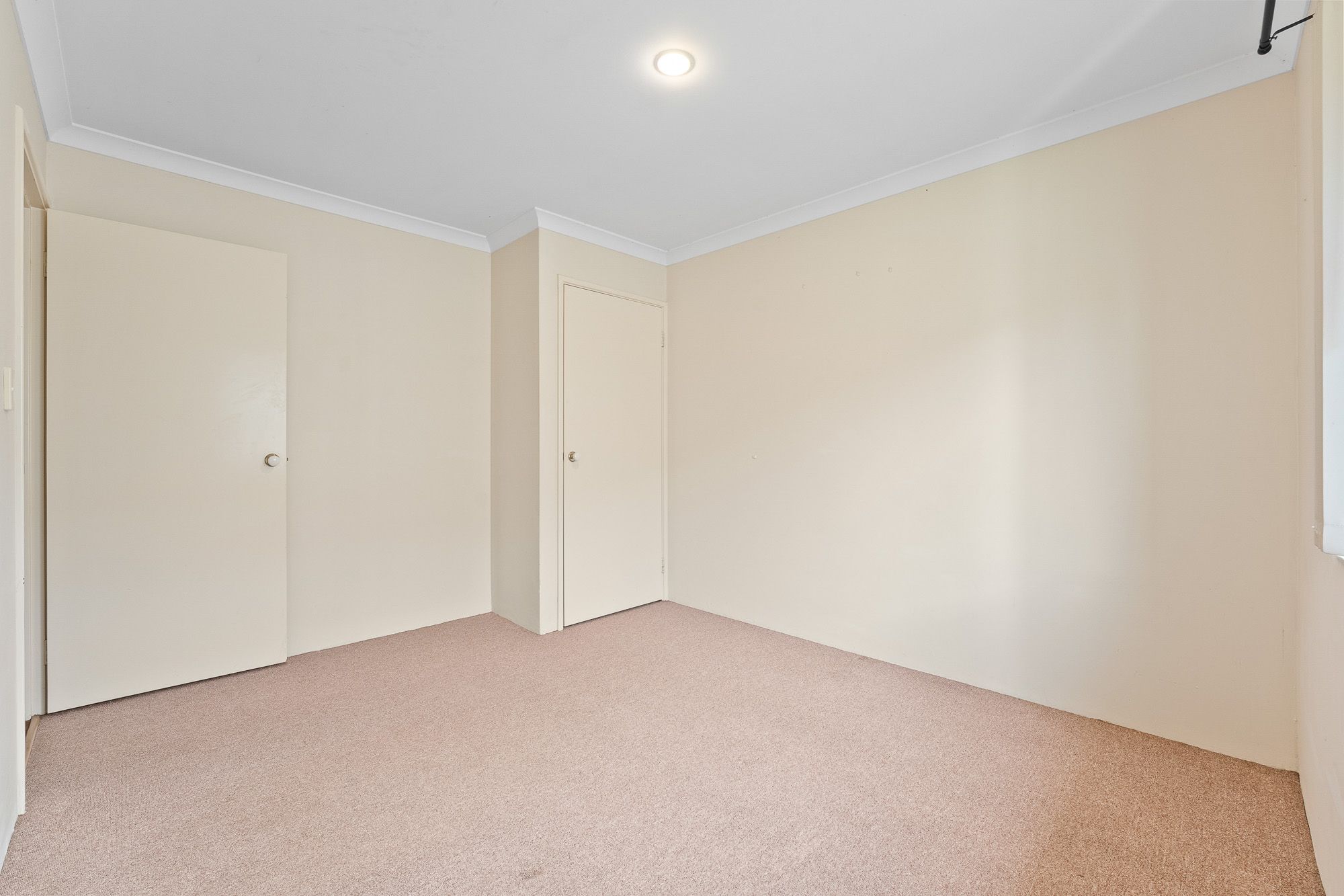 49 Tamworth Boulevard — photo 17 of 28
