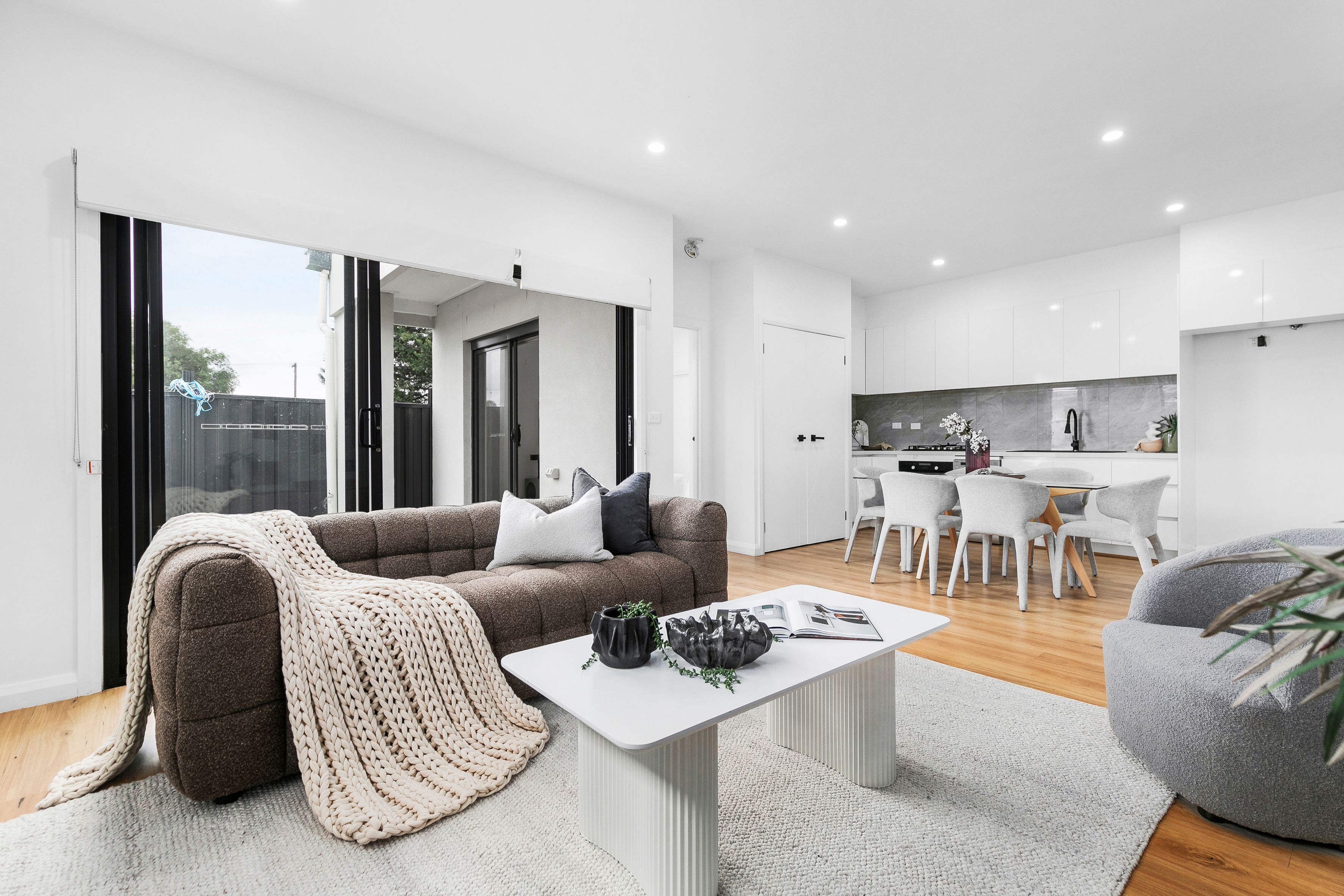 3/15 Waverley Street — photo 3 of 15
