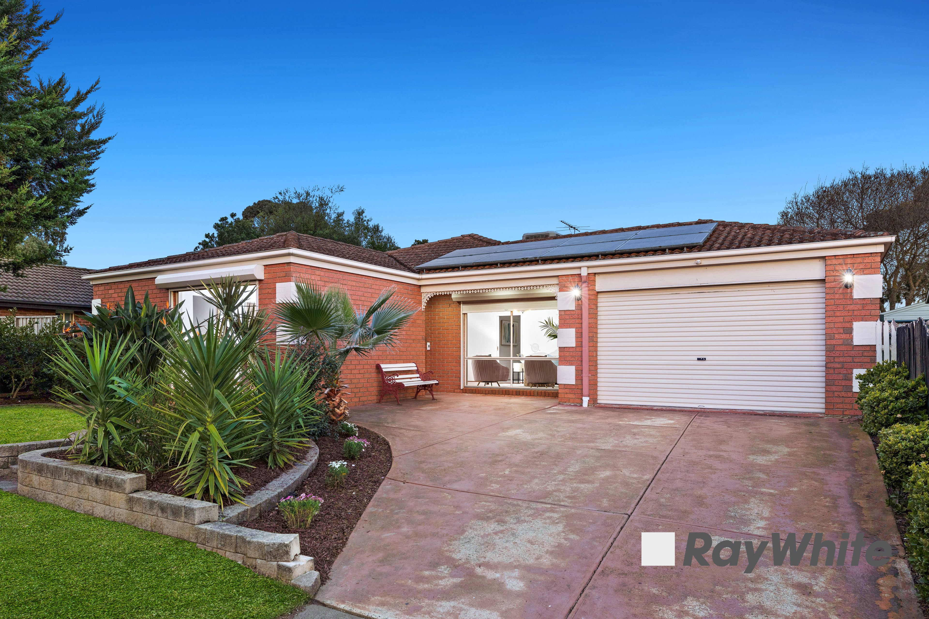2 Swan Court, Narre Warren South, VIC 3805
