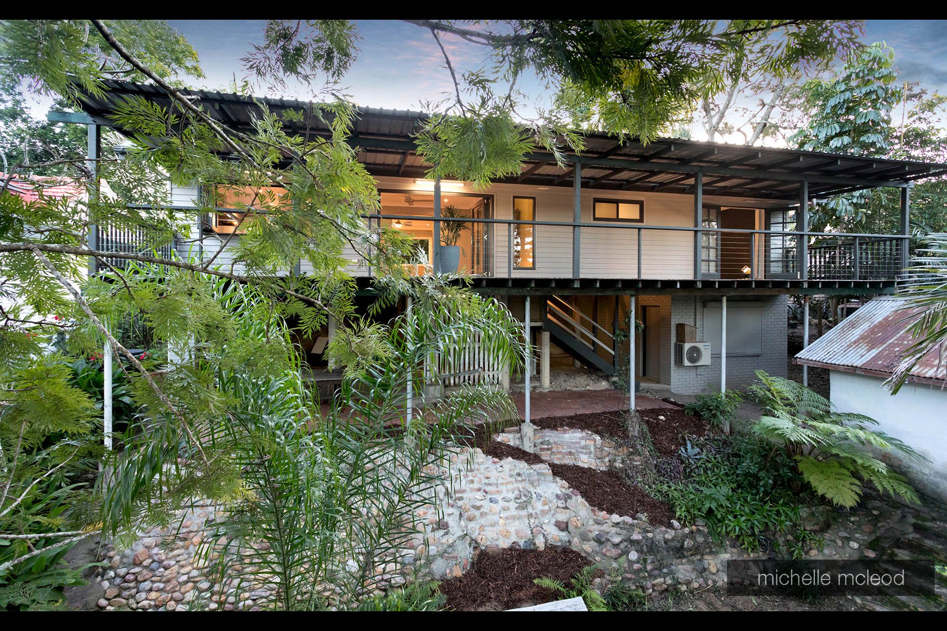 41 Burbong Street, Chapel Hill QLD 4069