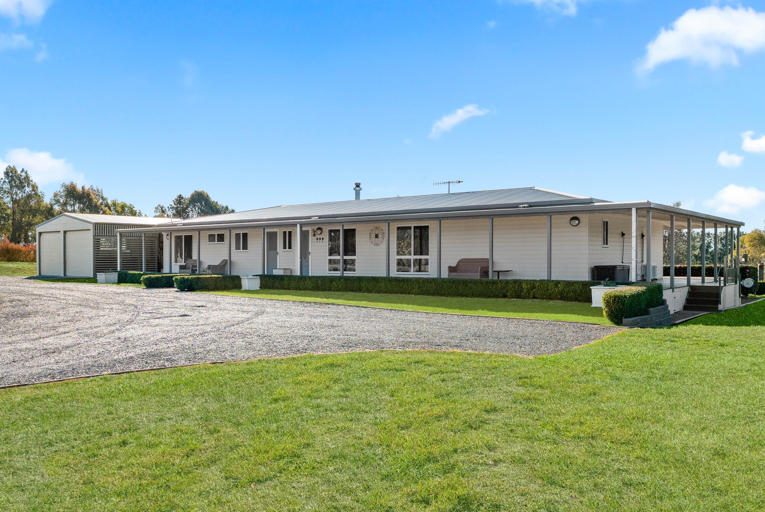 102 Reservoir Road — photo from Ray White Rural Goulburn