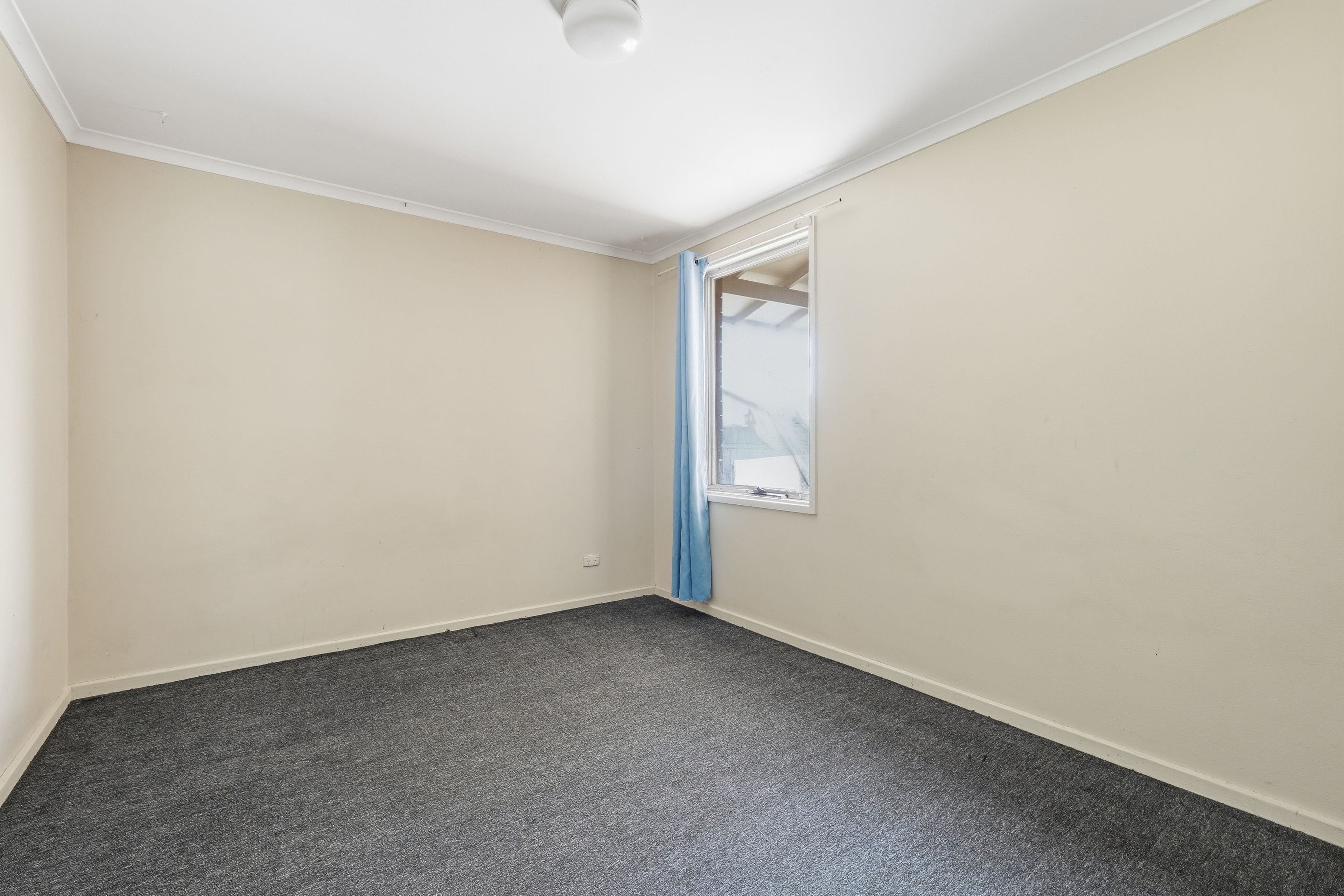 10 Koongarra Crescent — photo 7 of 11