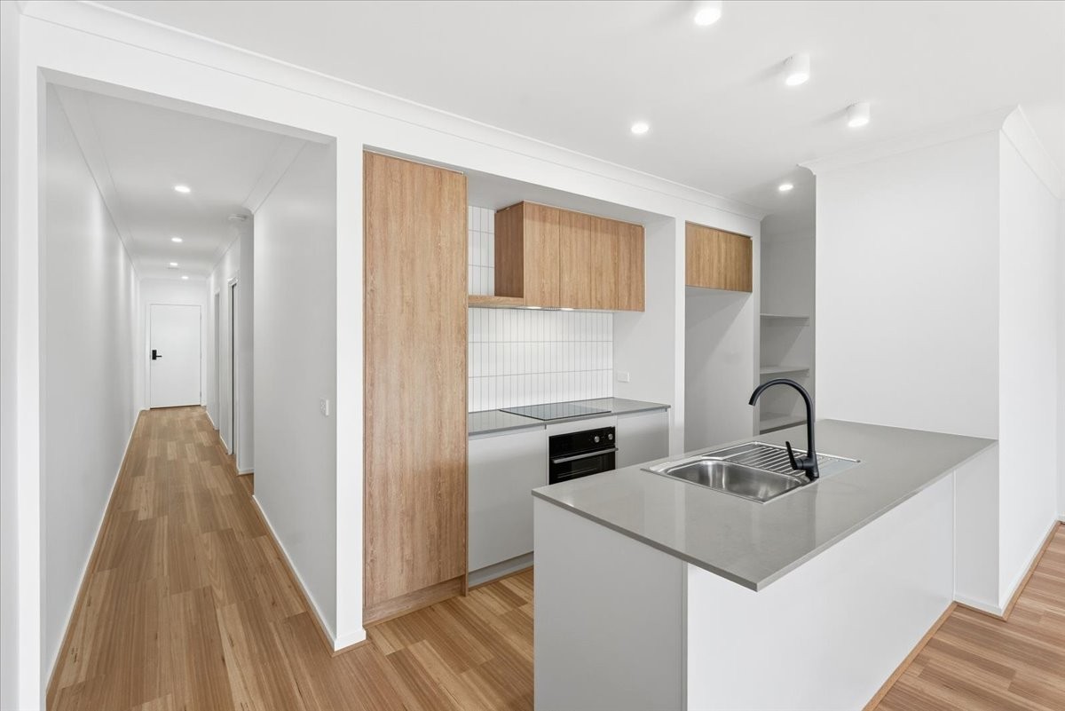 6 Ellis Drive, Diggers Rest, VIC 3427