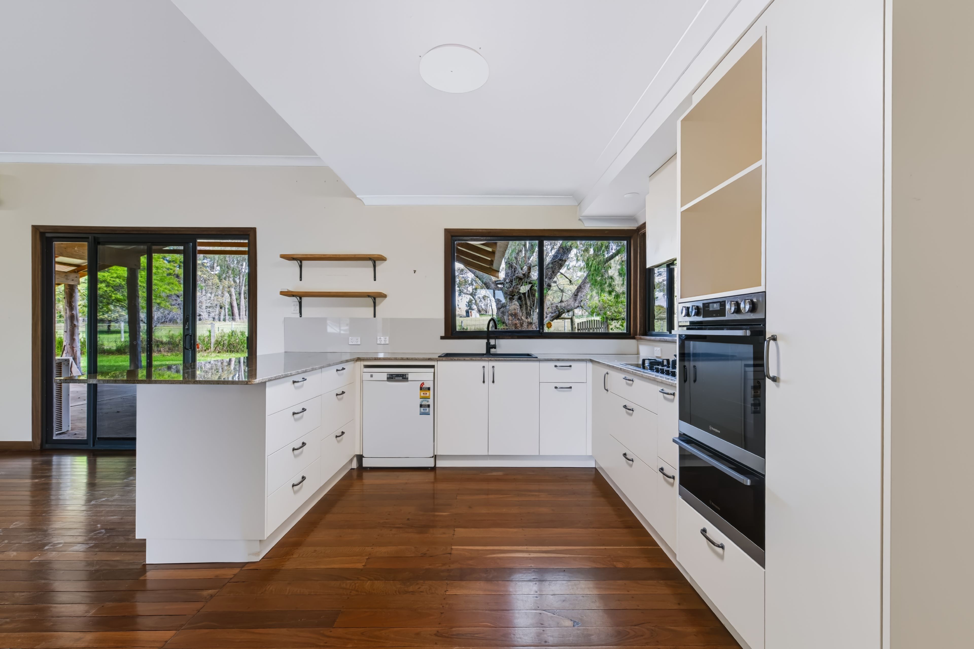 76 Walburra Siding Road — photo 2 of 15