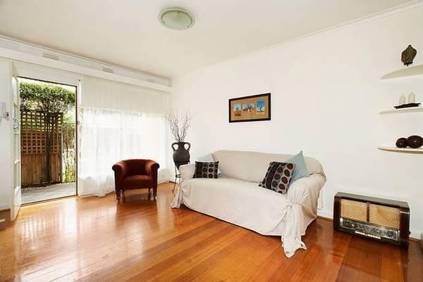 4/8 Docker Street, Elwood, VIC 3184