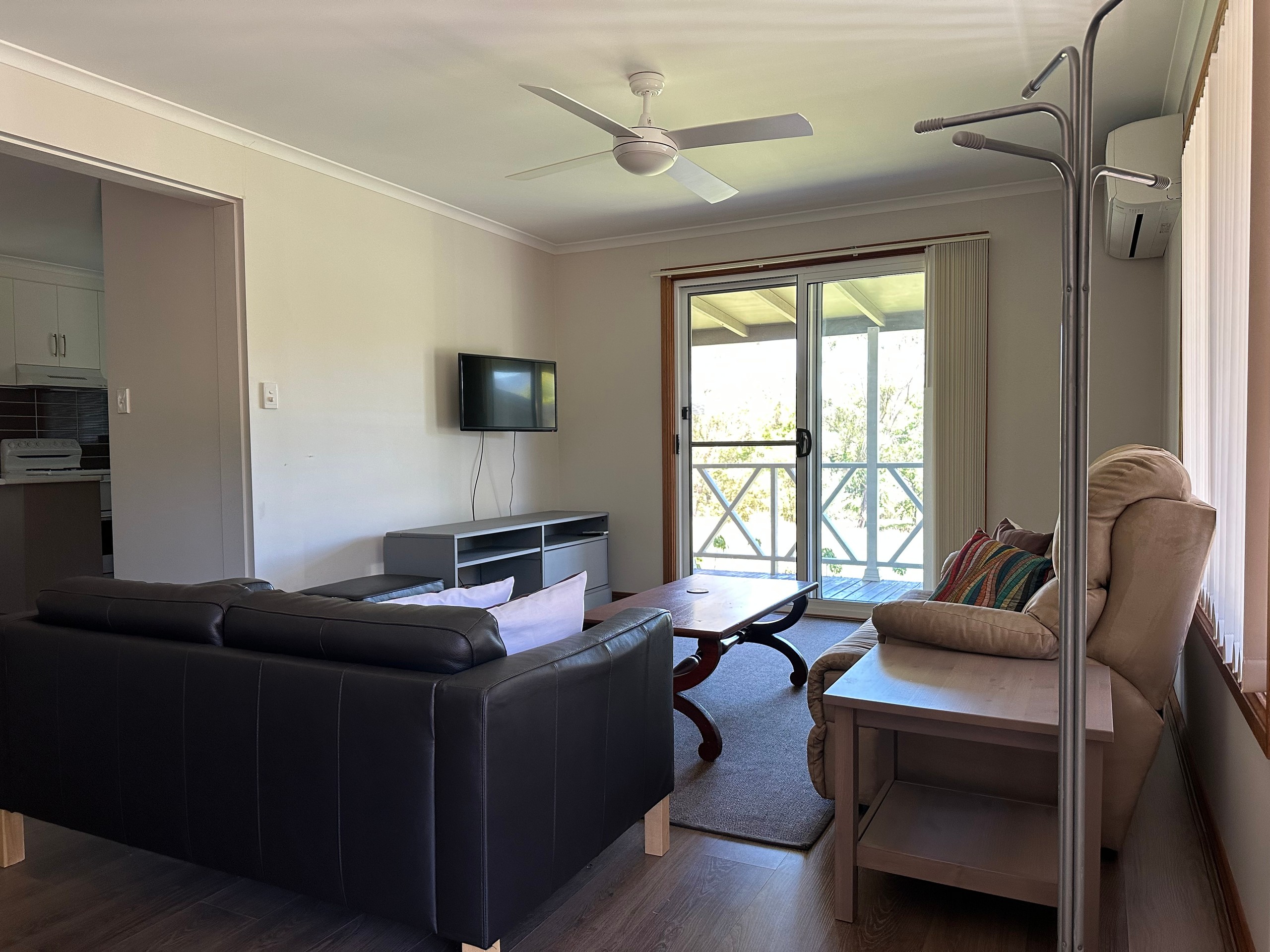 1 Blackburn Place, Khancoban, NSW 2642