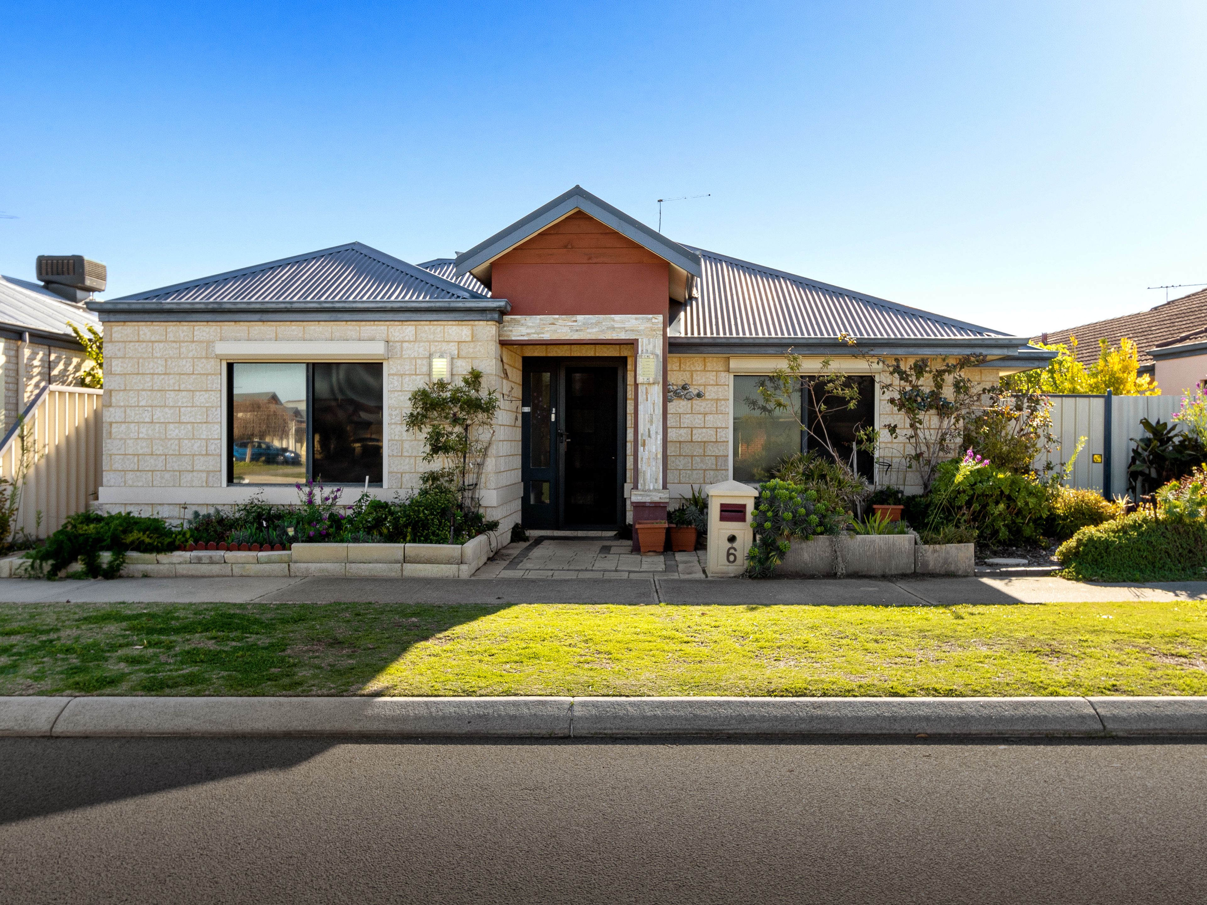 6 Valheru Avenue, Rockingham, WA 6168