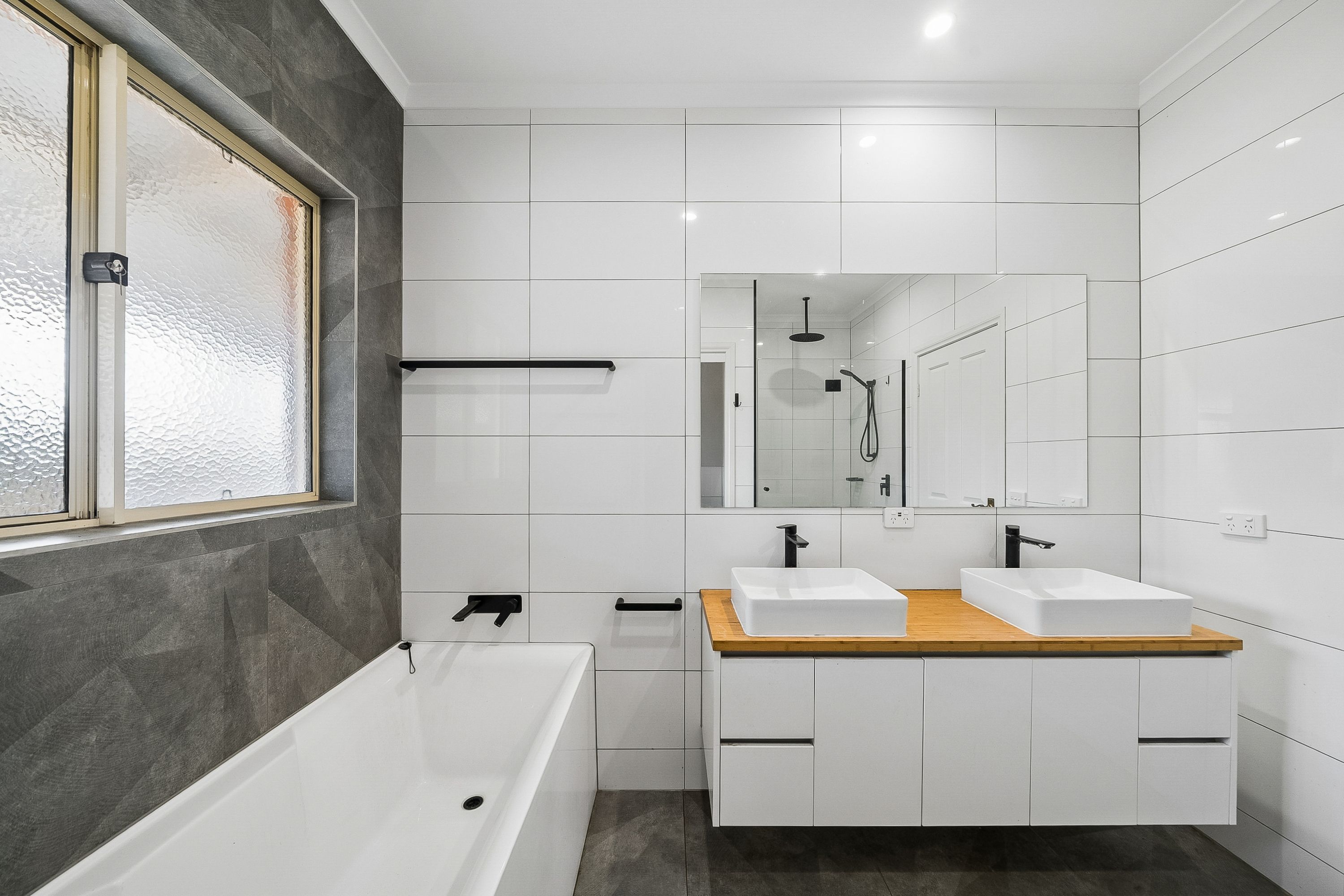 6643 Goulburn Valley Highway — photo 8 of 25