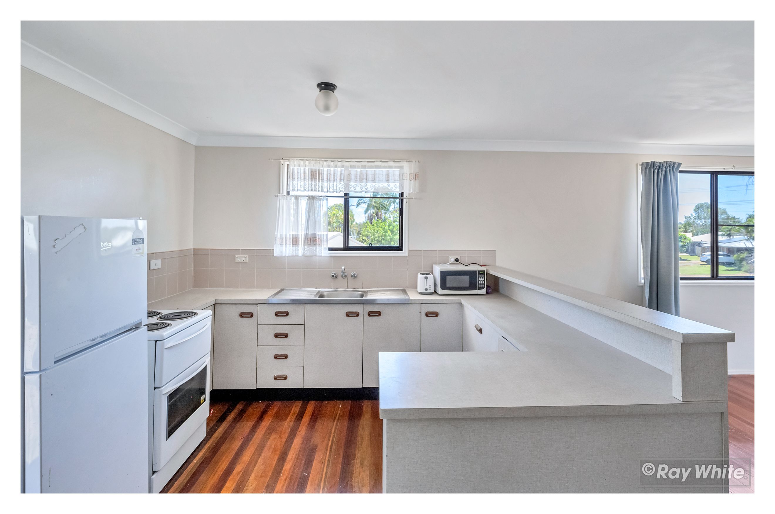 35 Barrett Street, Norman Gardens, QLD 4701