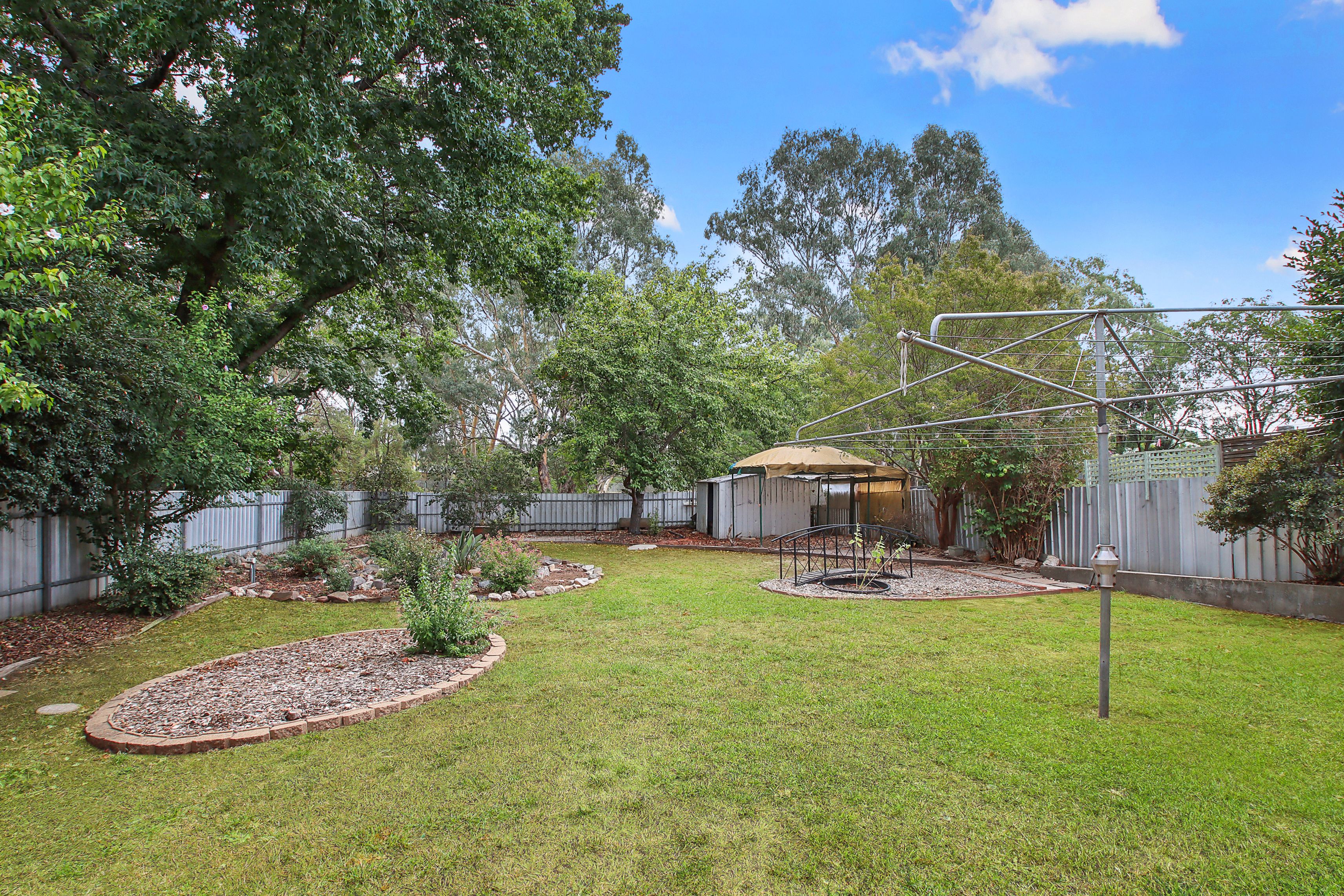 951 Waugh Road — photo 9 of 9
