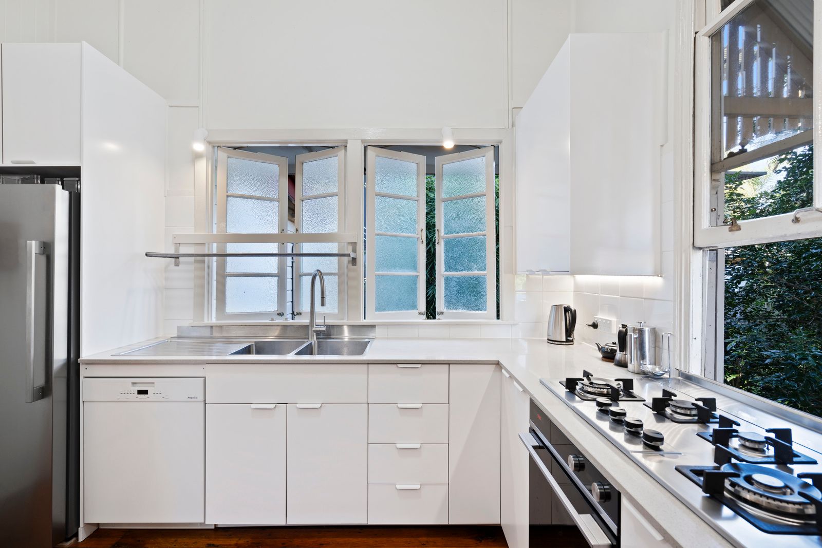 3/27 Waverley Street — photo 10 of 27