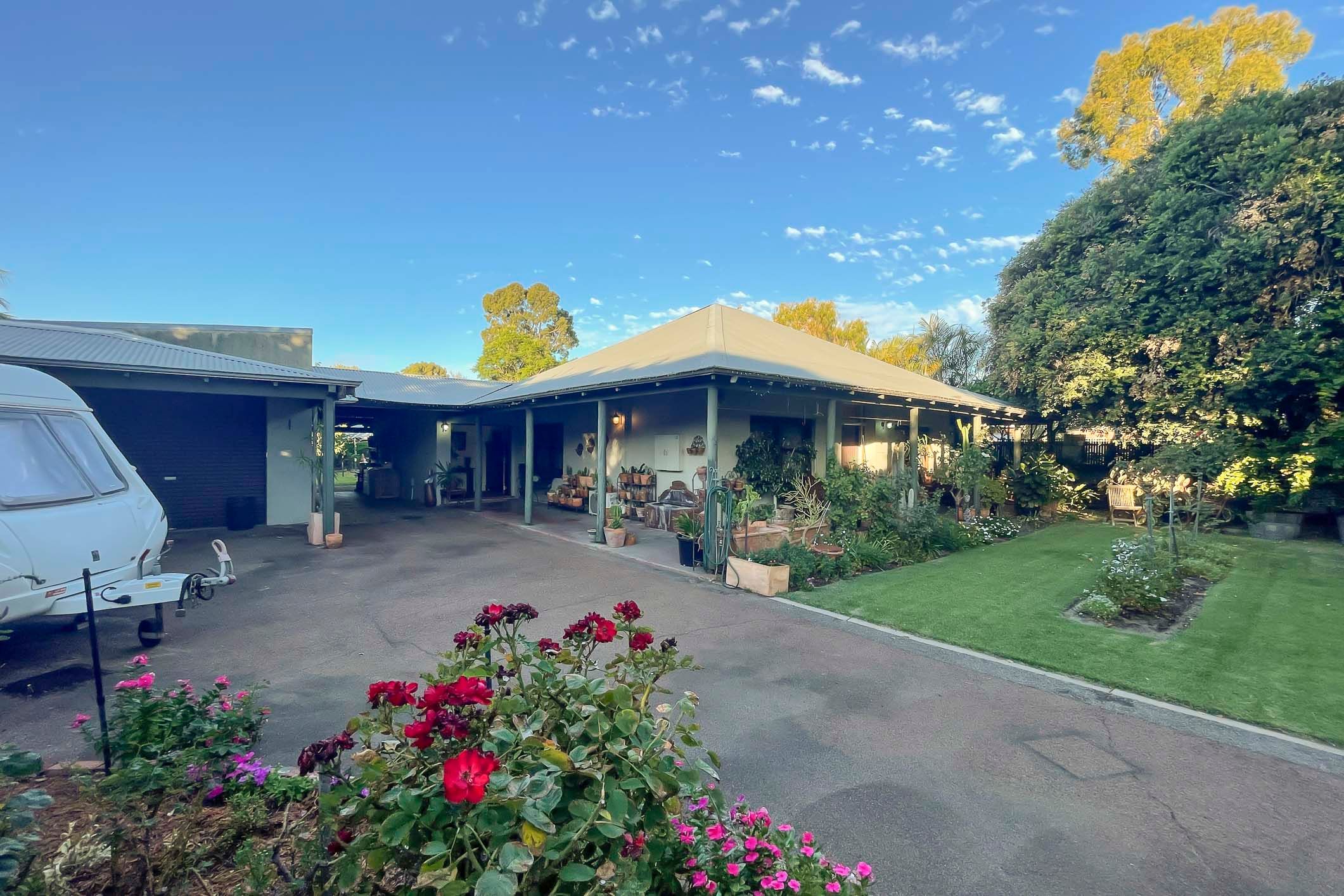 25 Fitzroy Road, Rivervale, WA 6103