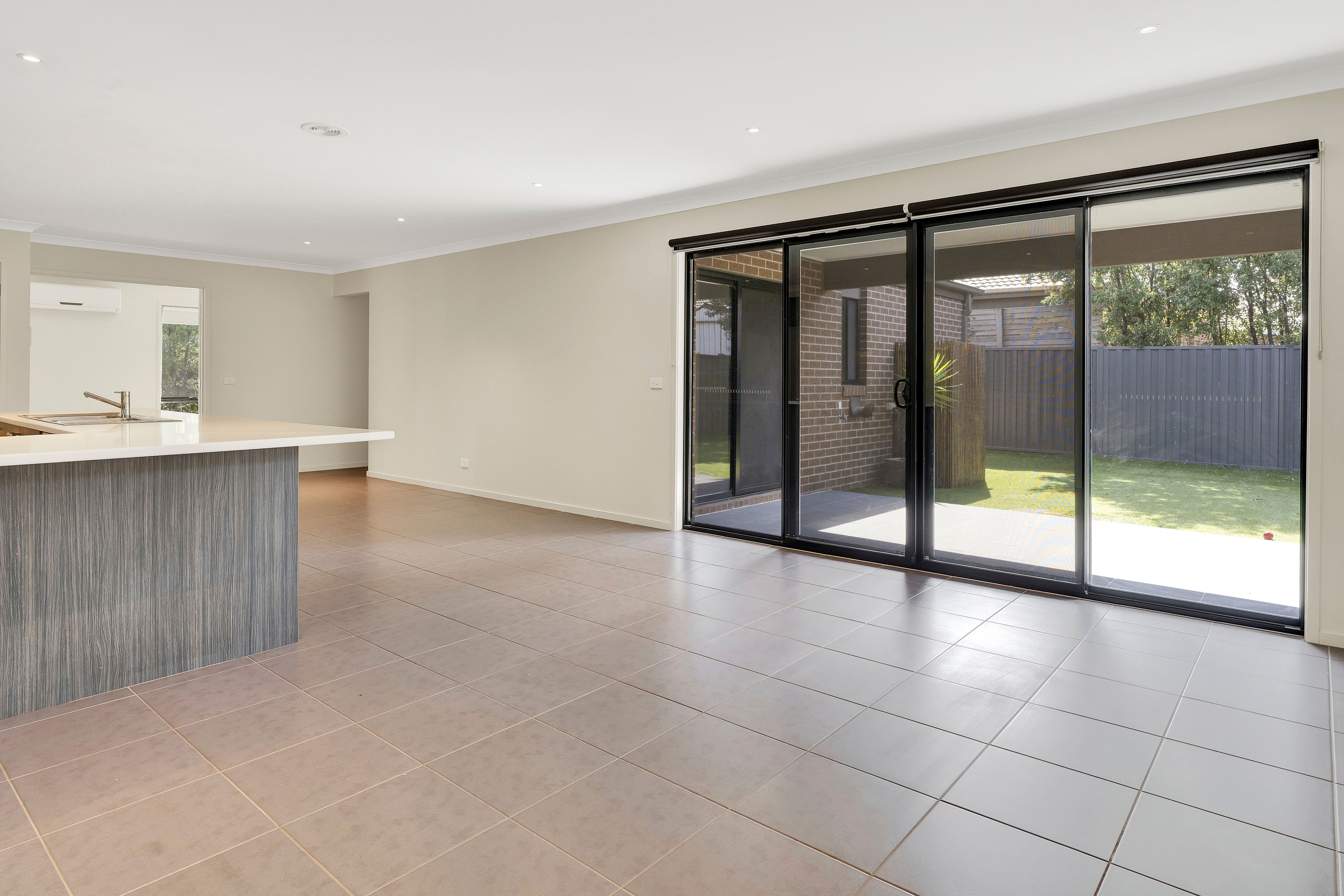 1 Lambertia Crescent, Manor Lakes, VIC 3024