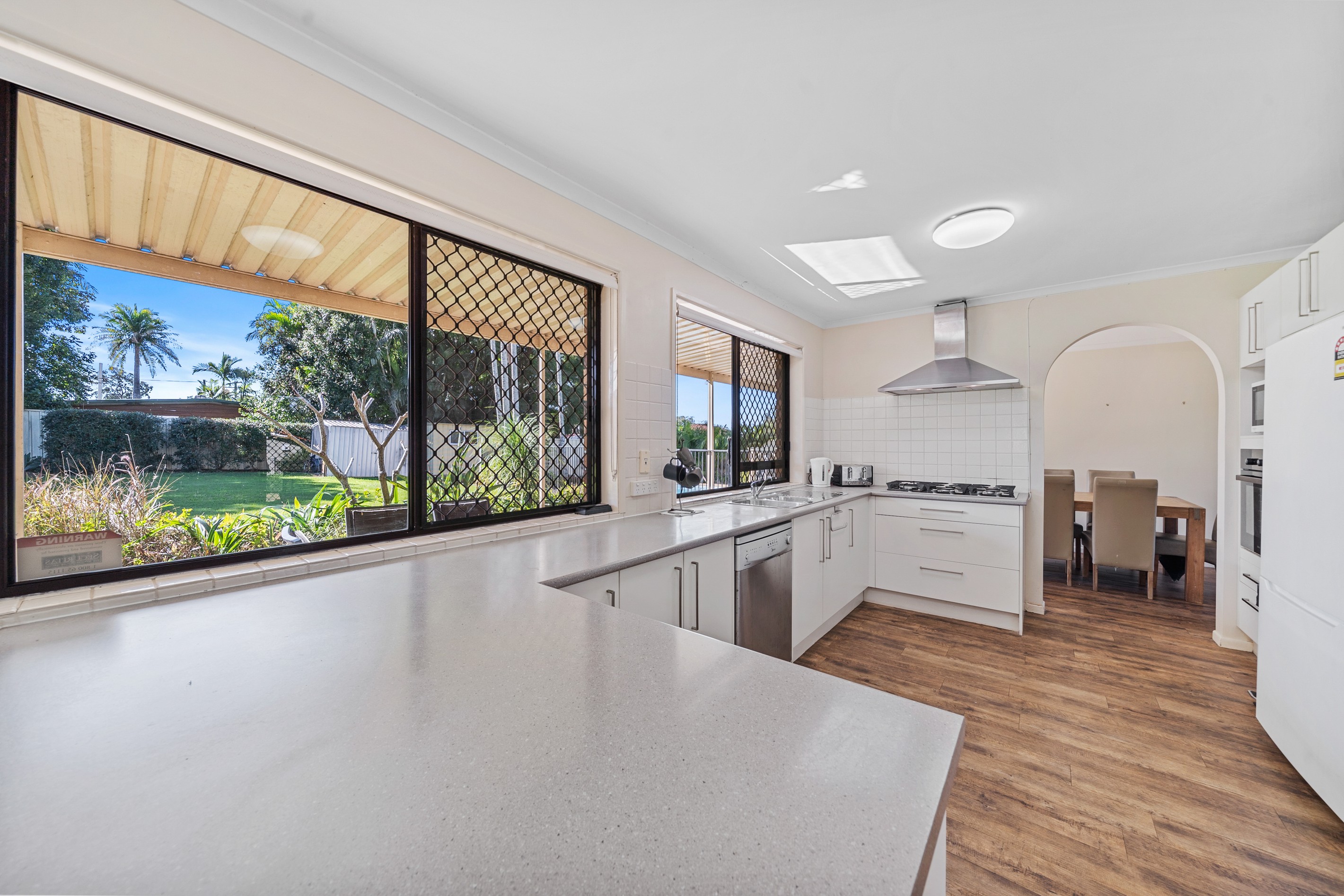 1 Clover Court, Regents Park, QLD 4118