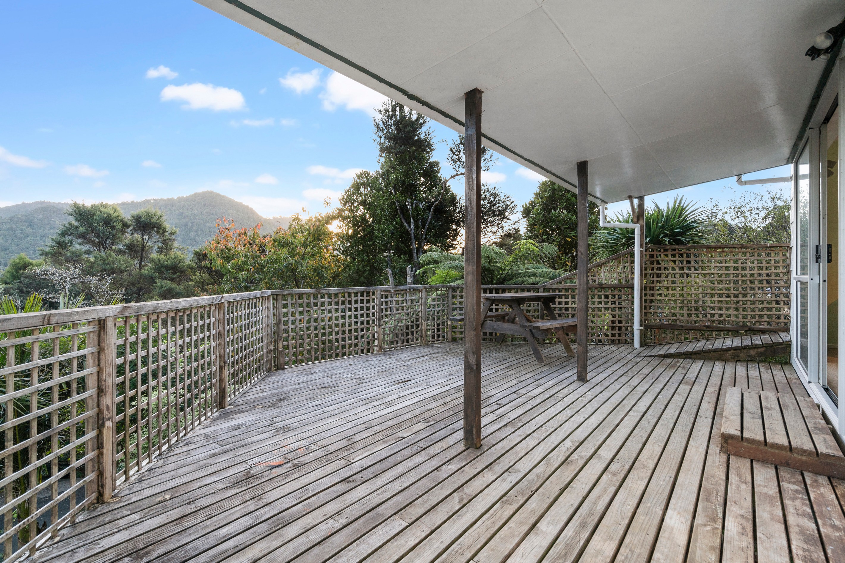 24 Ocean View Road, Huia, Waitakere City