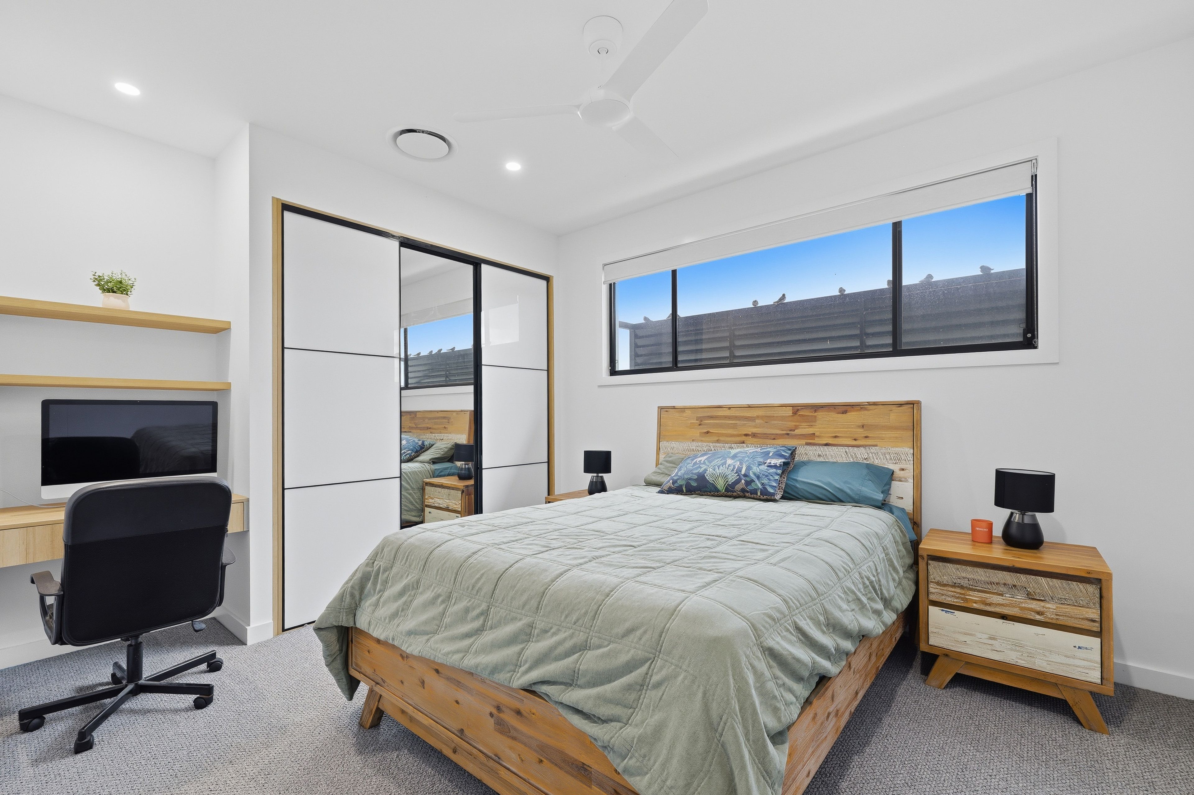 2/10 Middle Quay Drive — photo 22 of 30