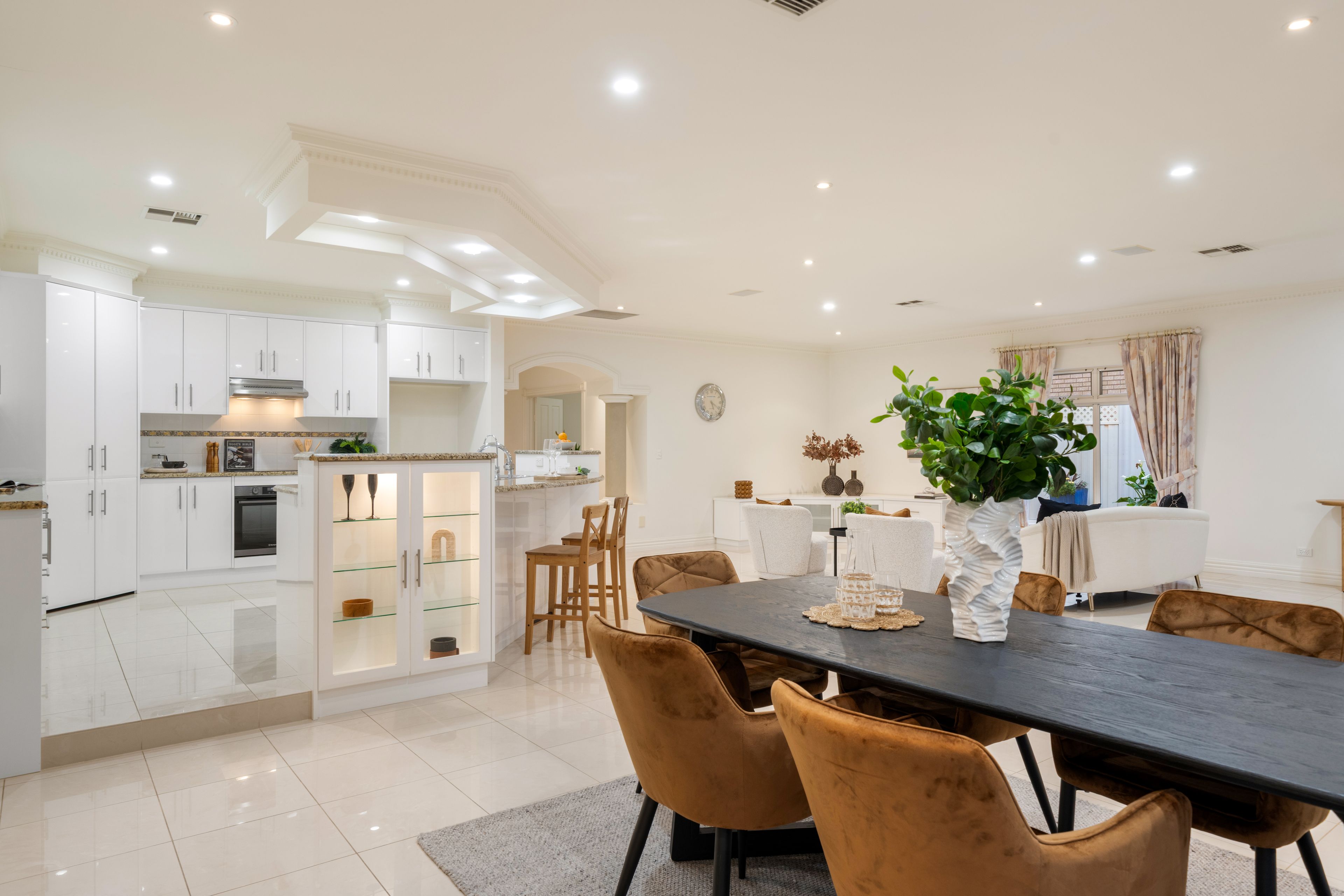 7 Mercurio Drive — photo 8 of 25