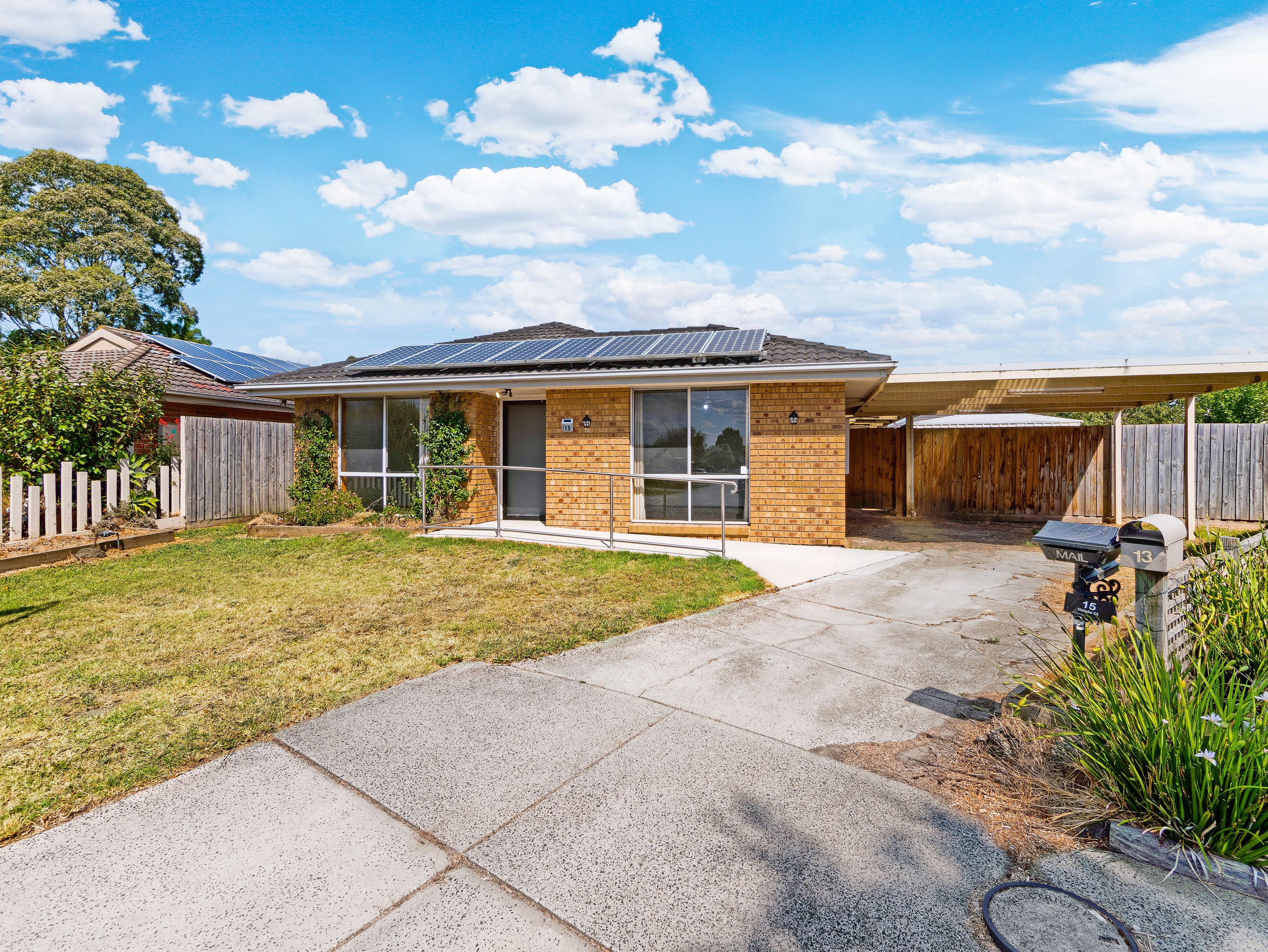 15 Natalie Court, Cranbourne West VIC 3977