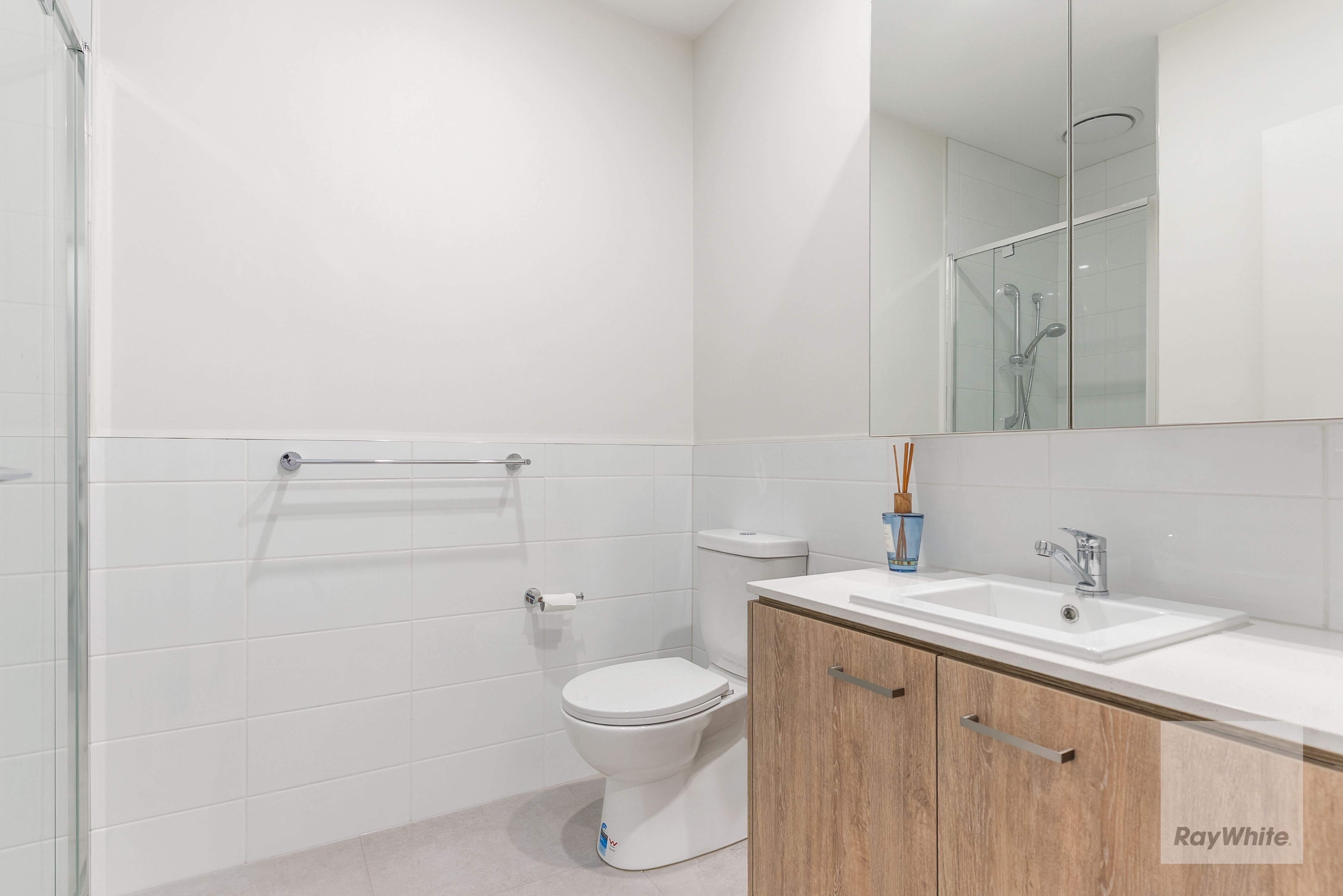 64 Elmhurst Avenue — photo 10 of 18