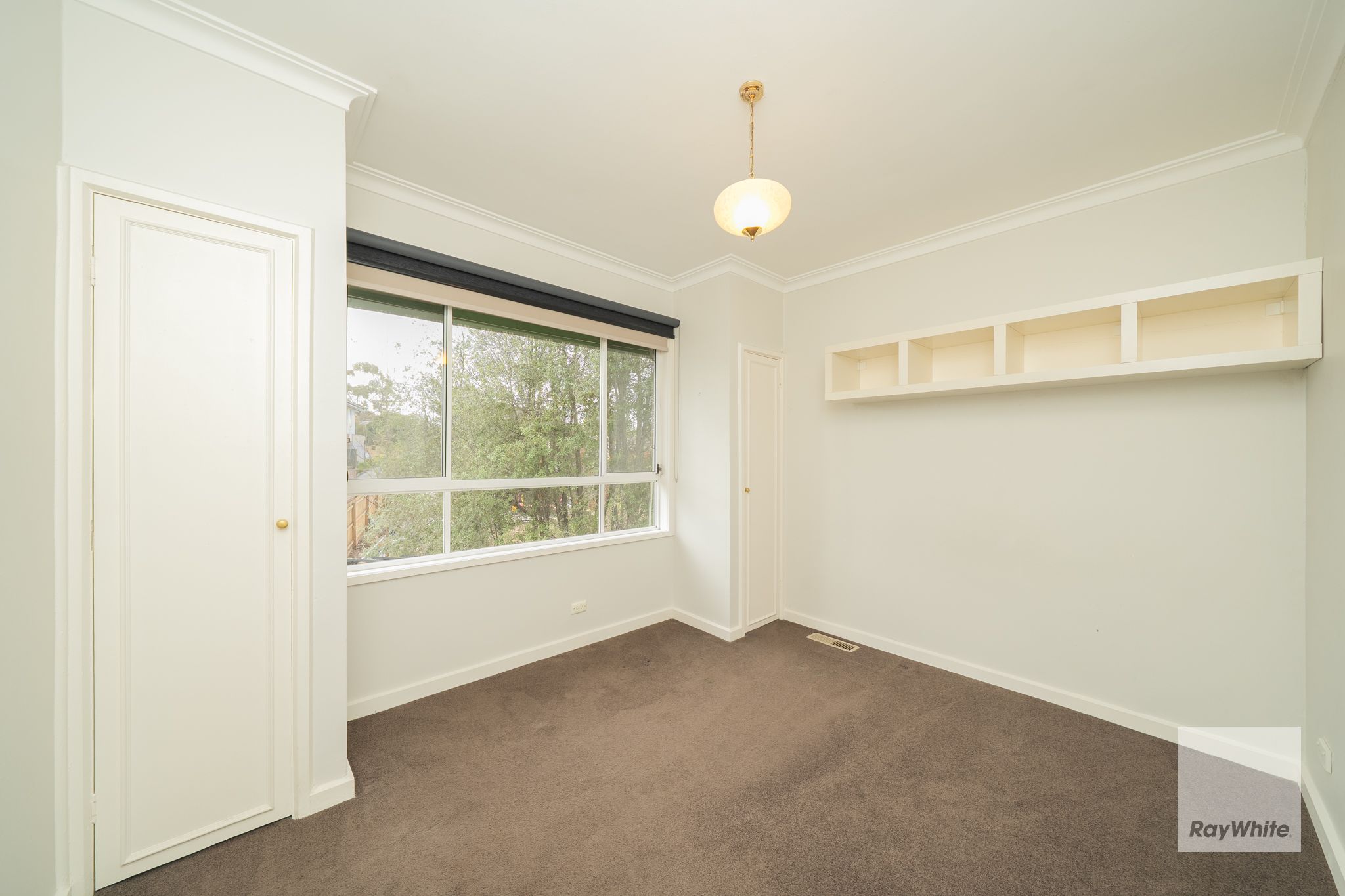 5 Amberley Court — photo 6 of 18