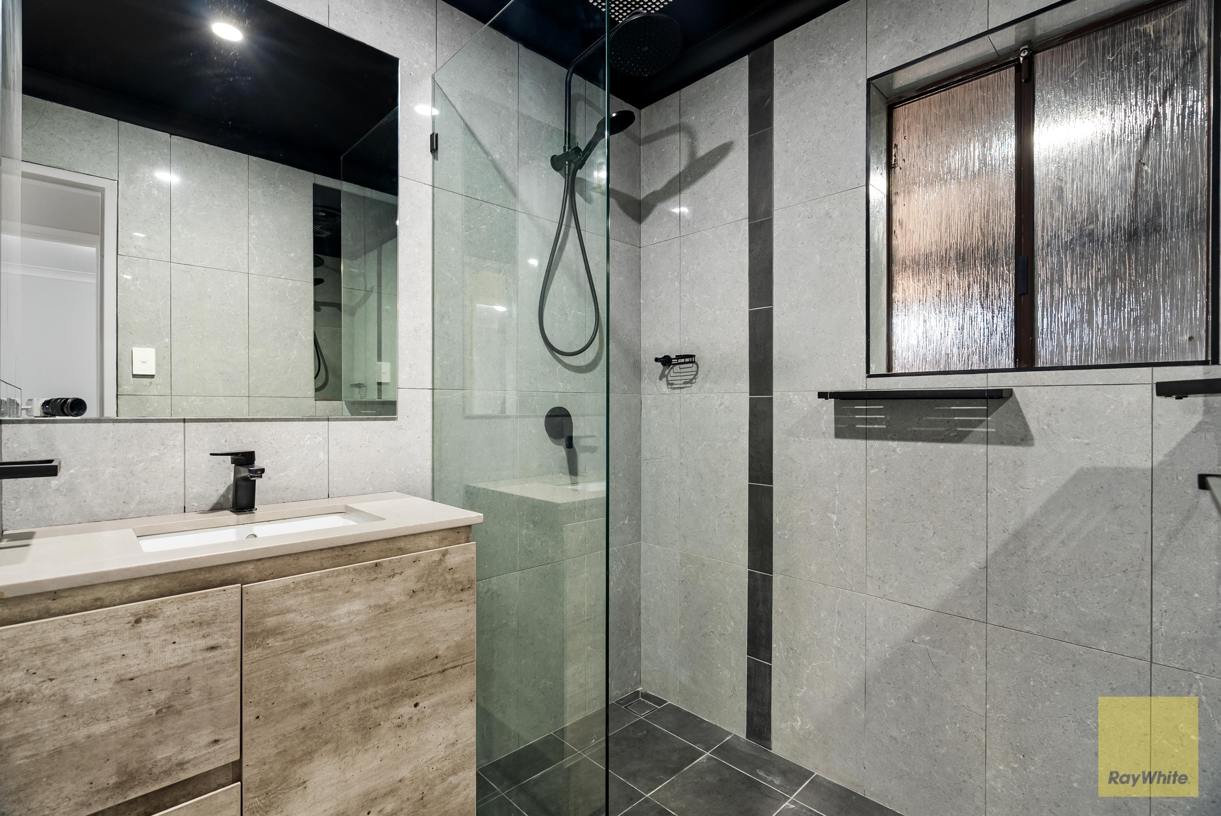 54 Stennett Street — photo 8 of 24